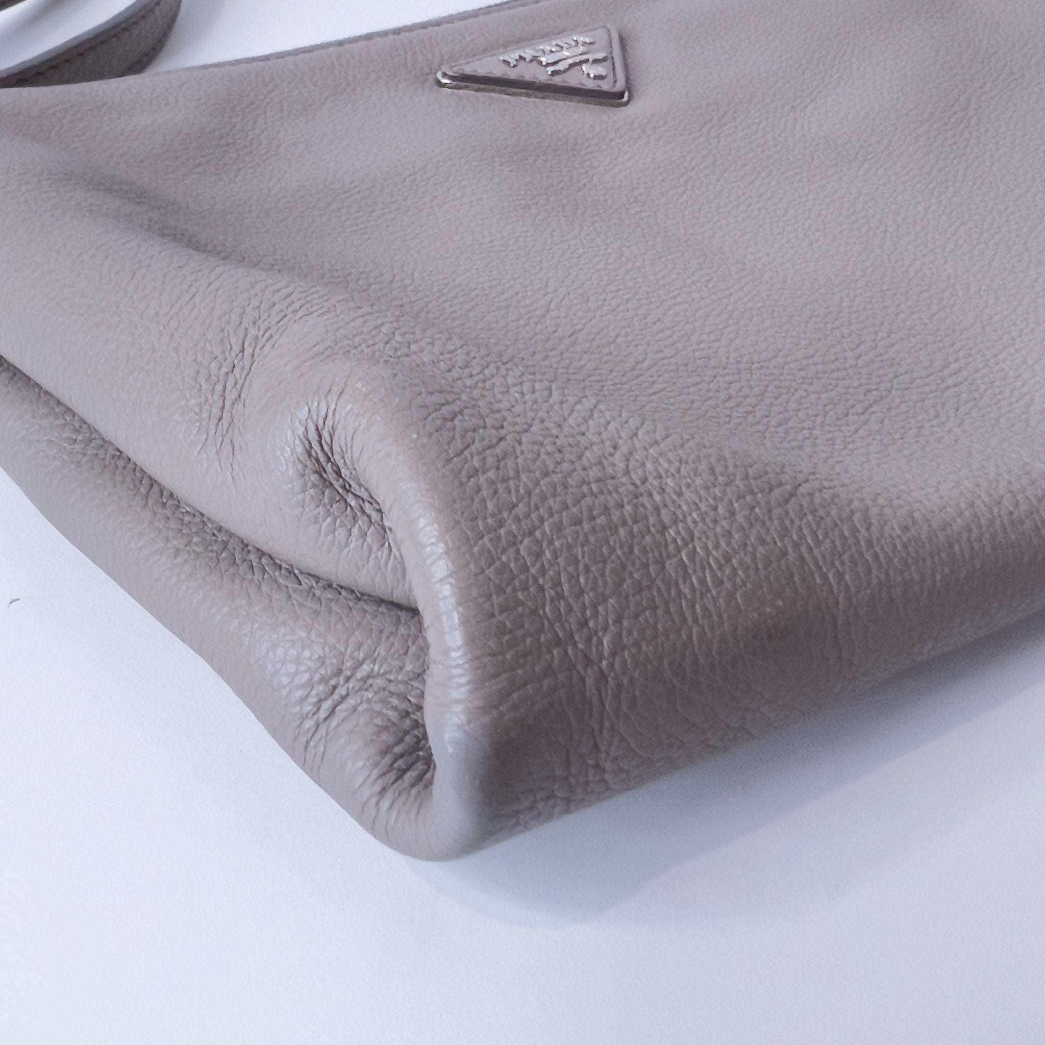 Daino Leather Crossbody