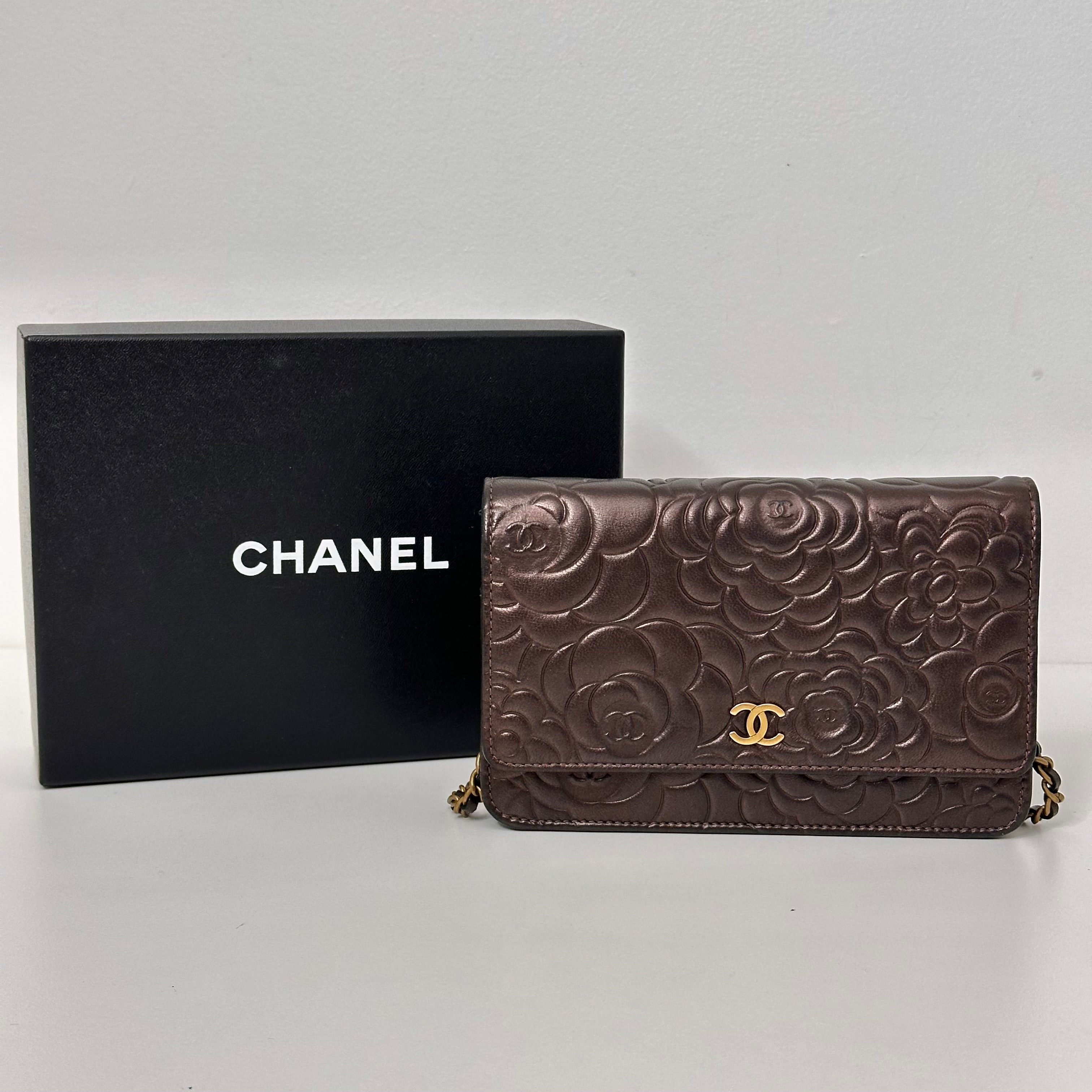Bronze Camelia WOC