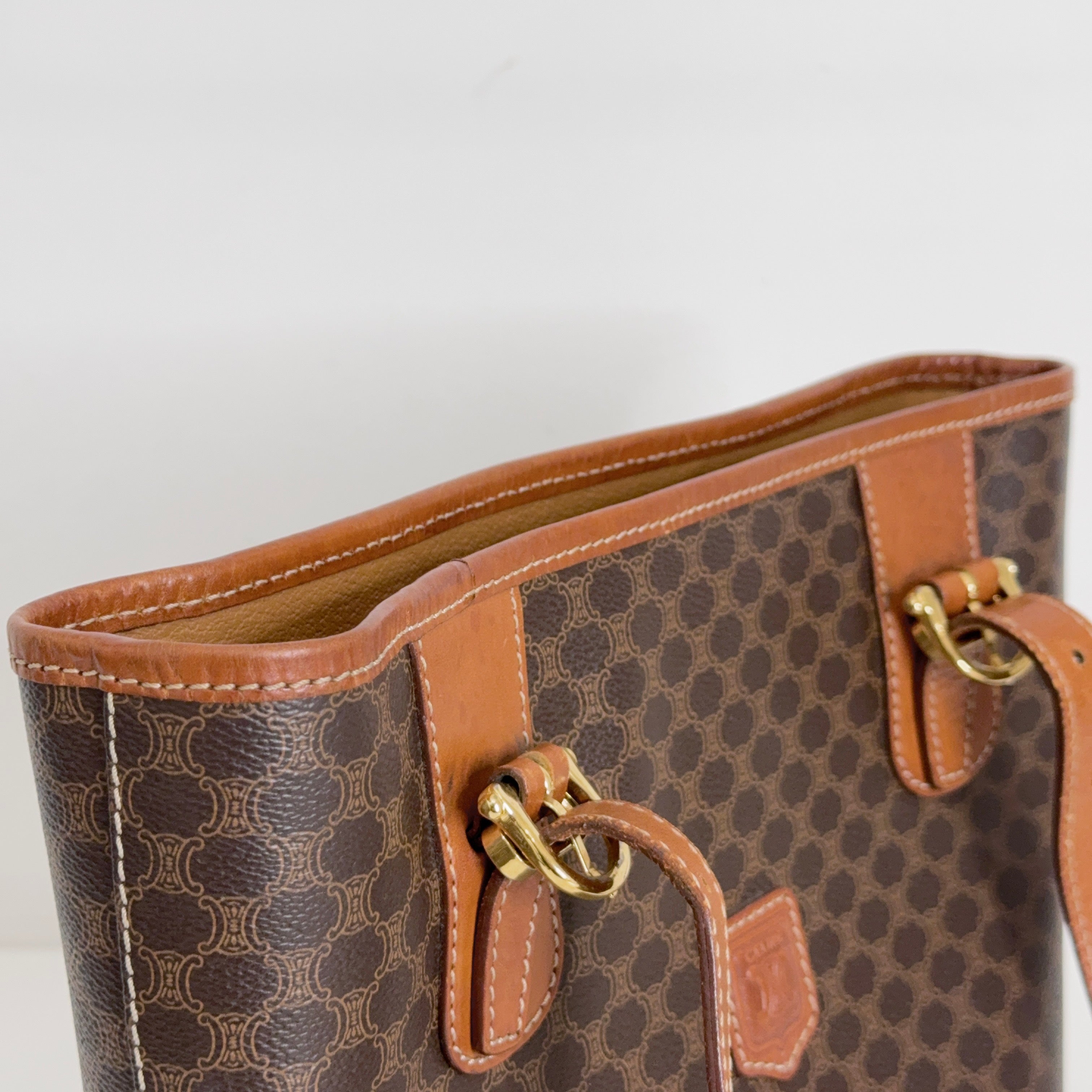 Macadam Bucket Bag