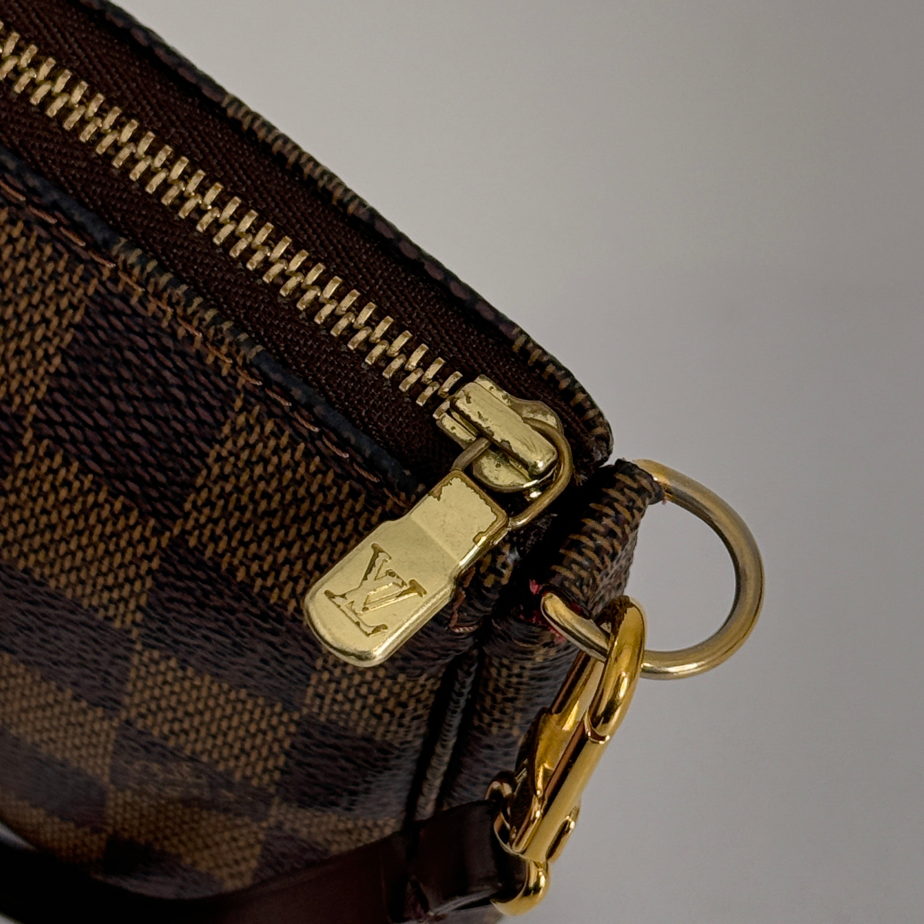 Damier Ebene Pochette Accessories