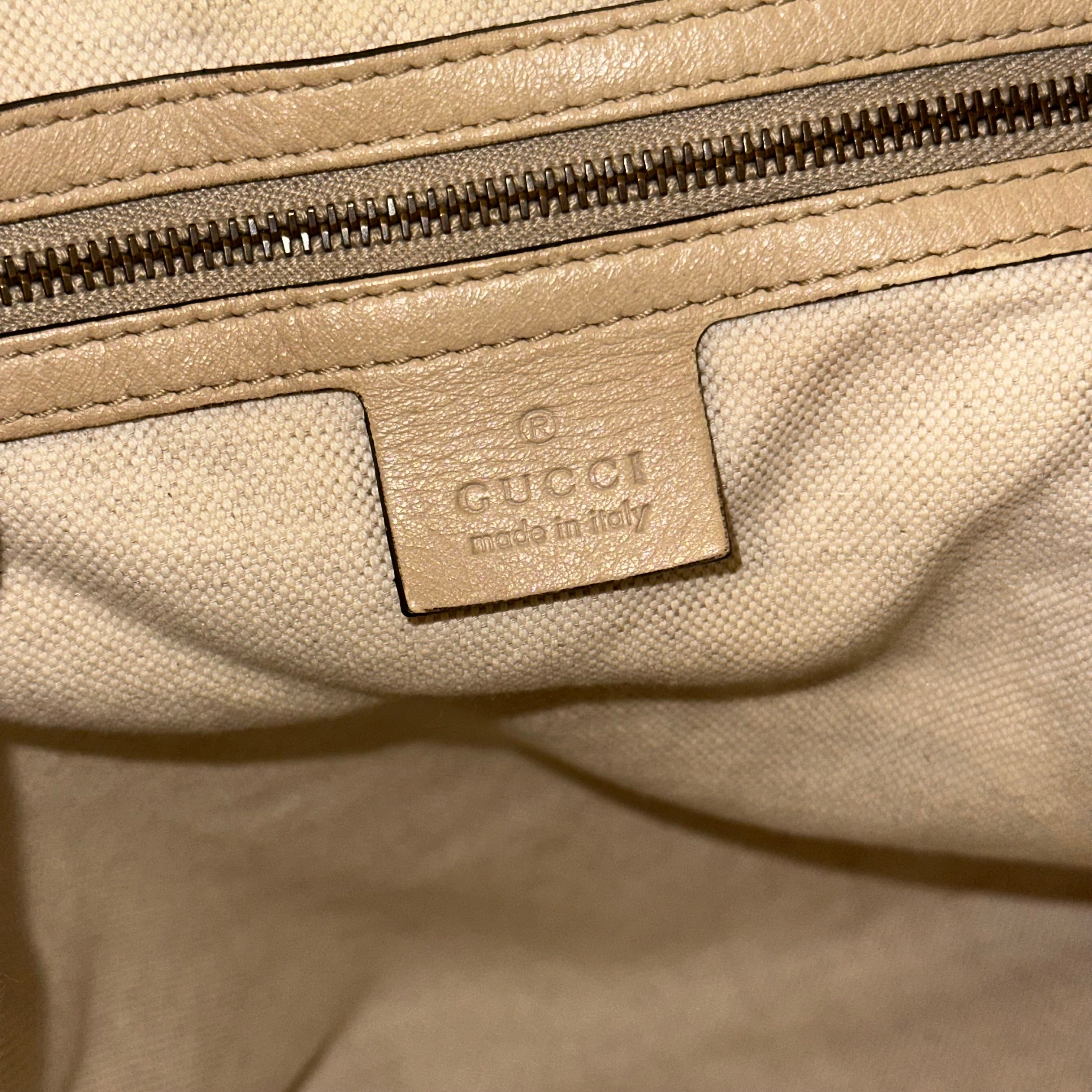 GG Interlock Shoulder Bag