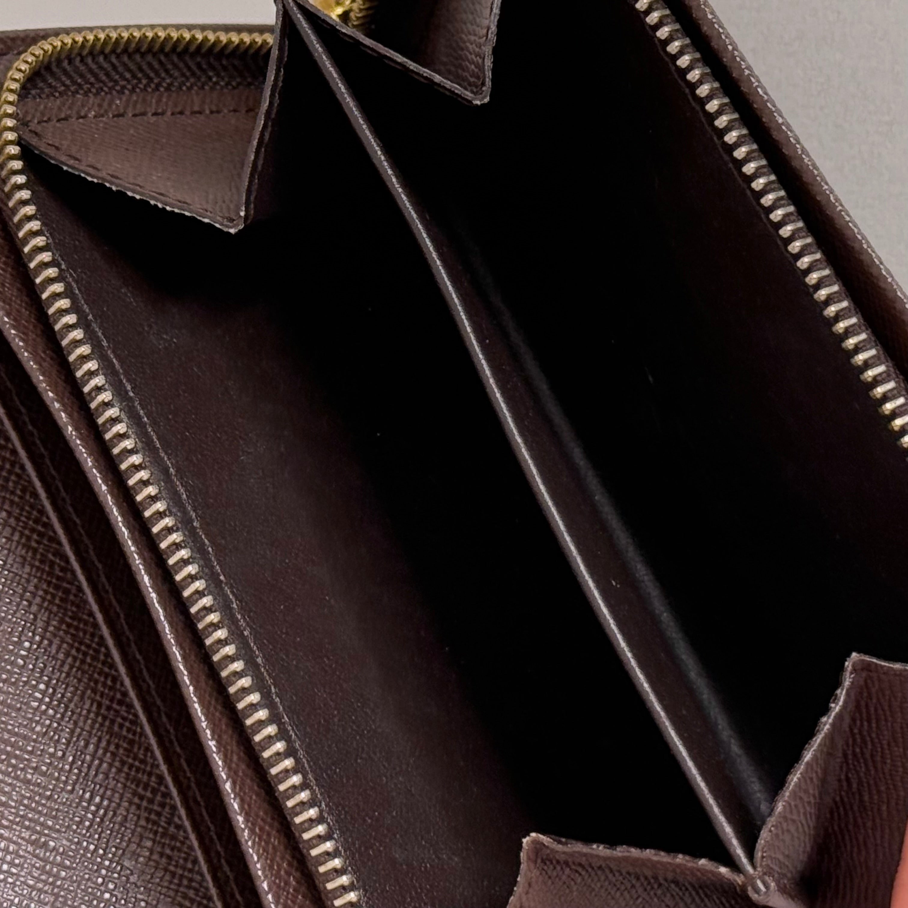 Damier Ebene Compact Wallet