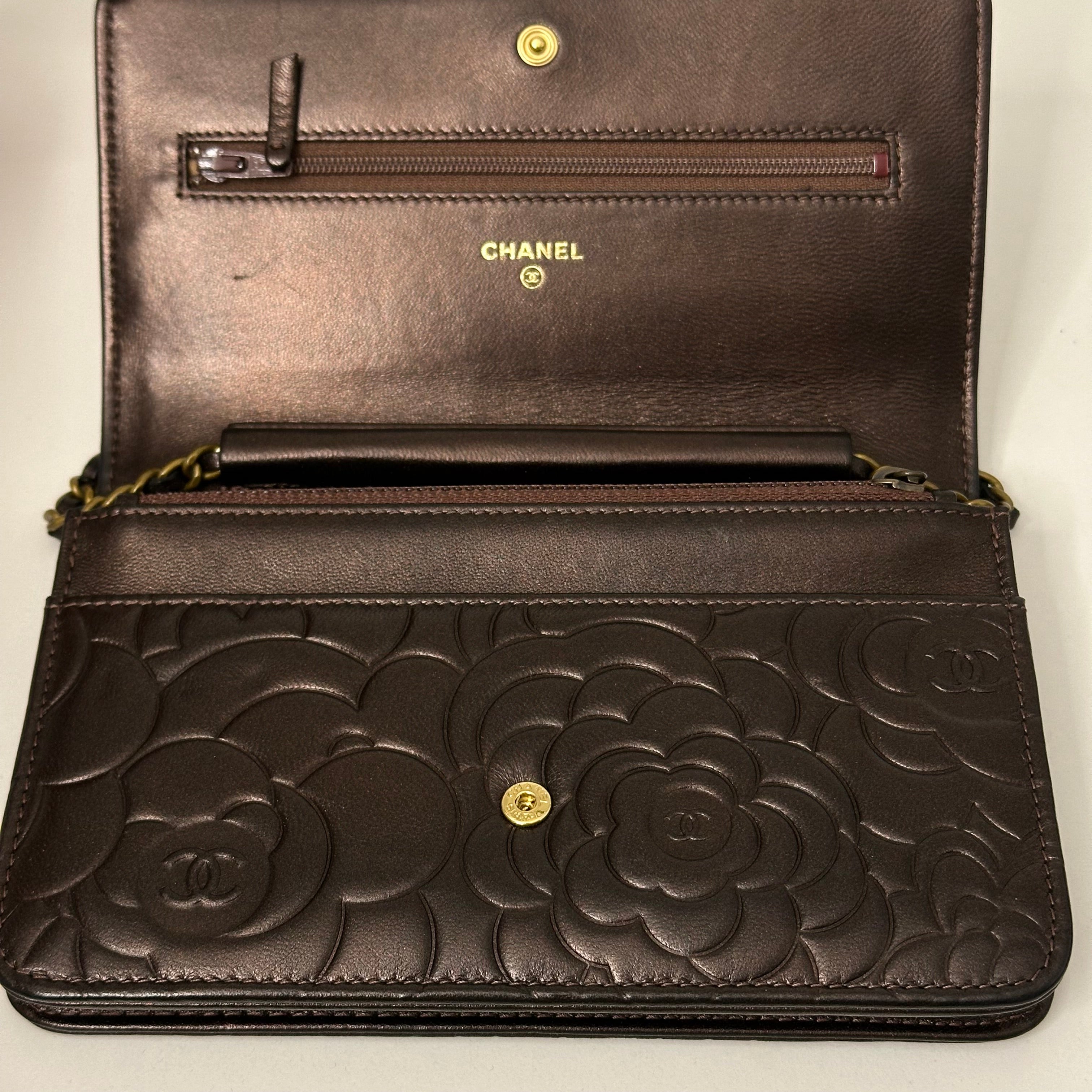 Bronze Camelia WOC