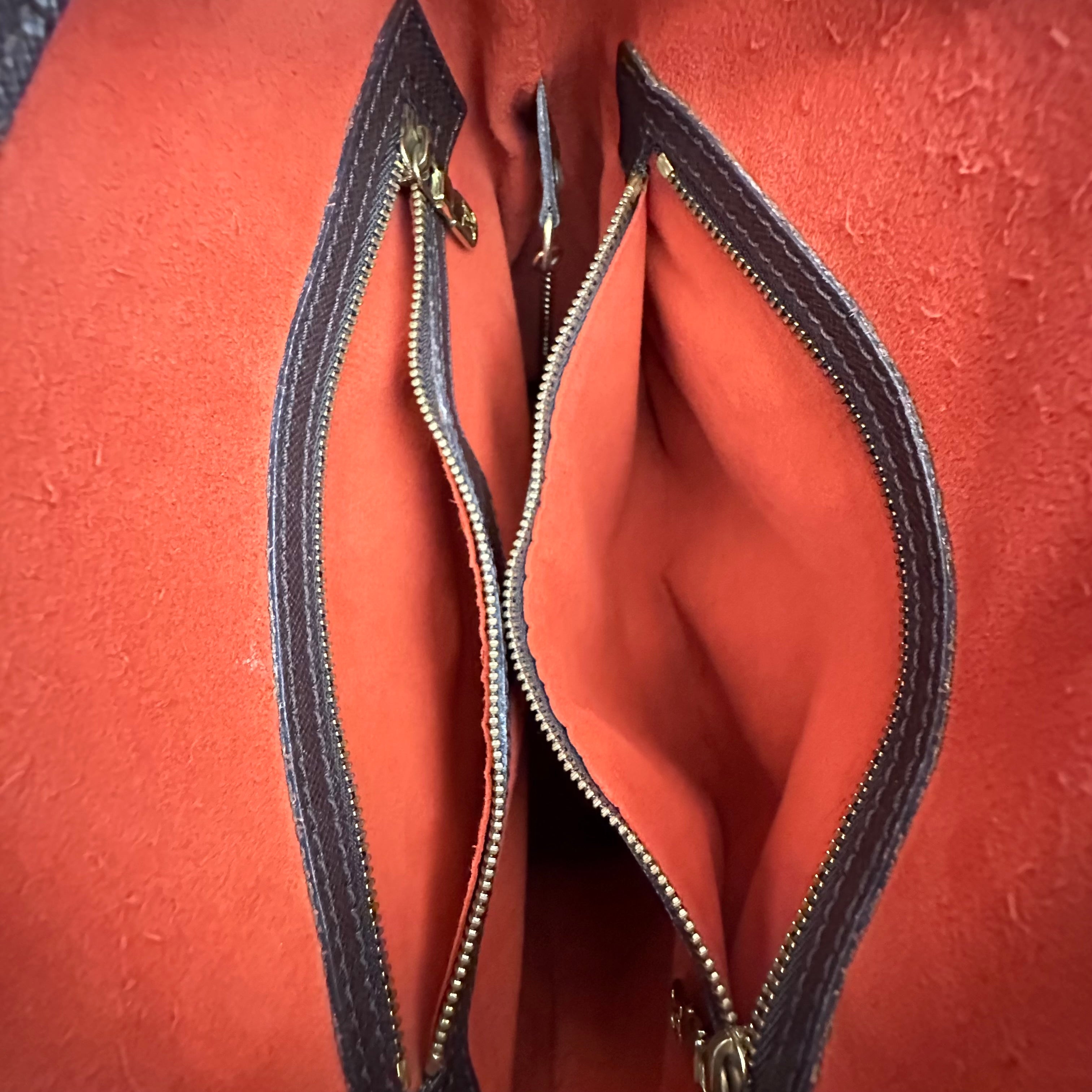 Damier Ebene Marais Bucket Bag