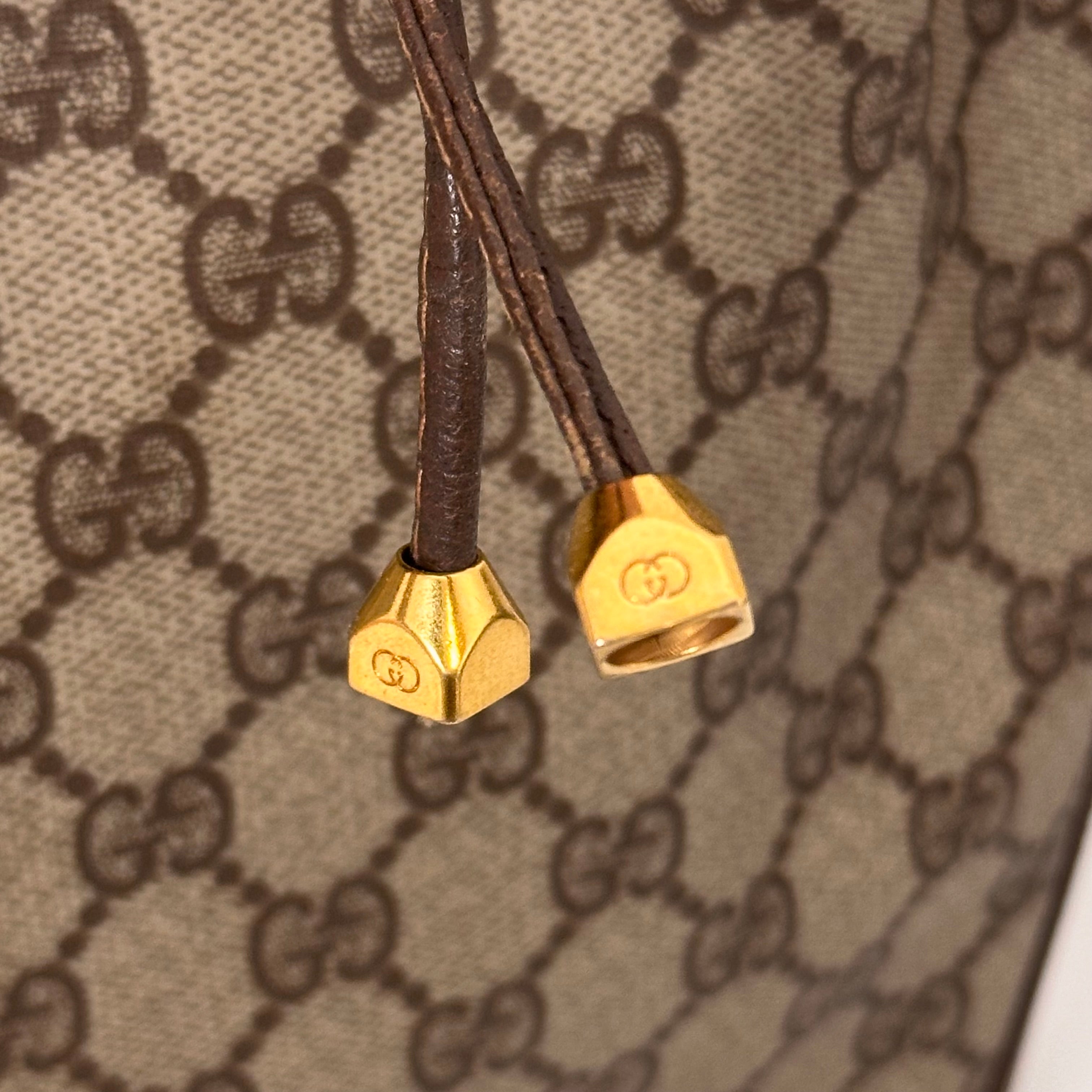 GG Supreme Bucket Bag