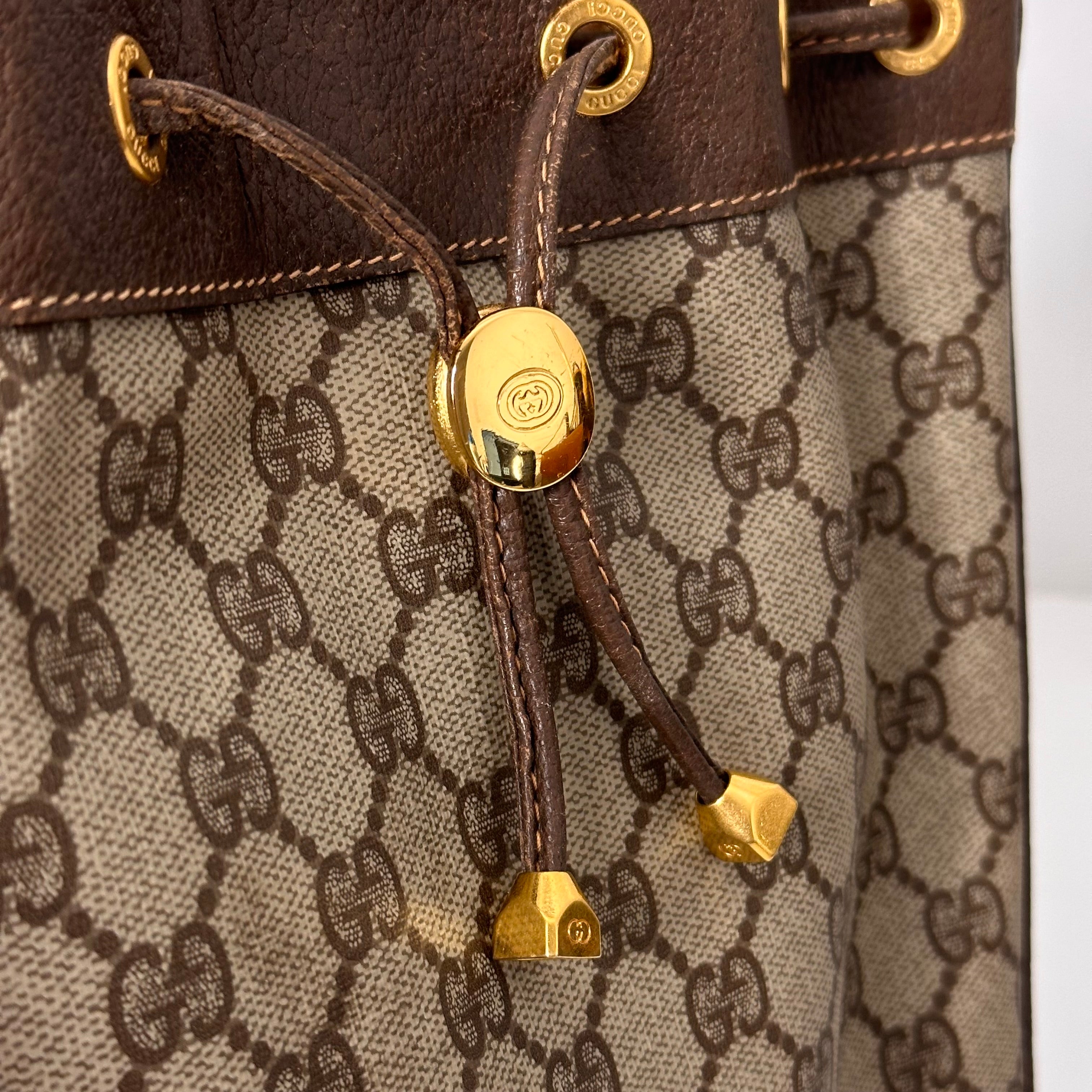 GG Supreme Bucket Bag