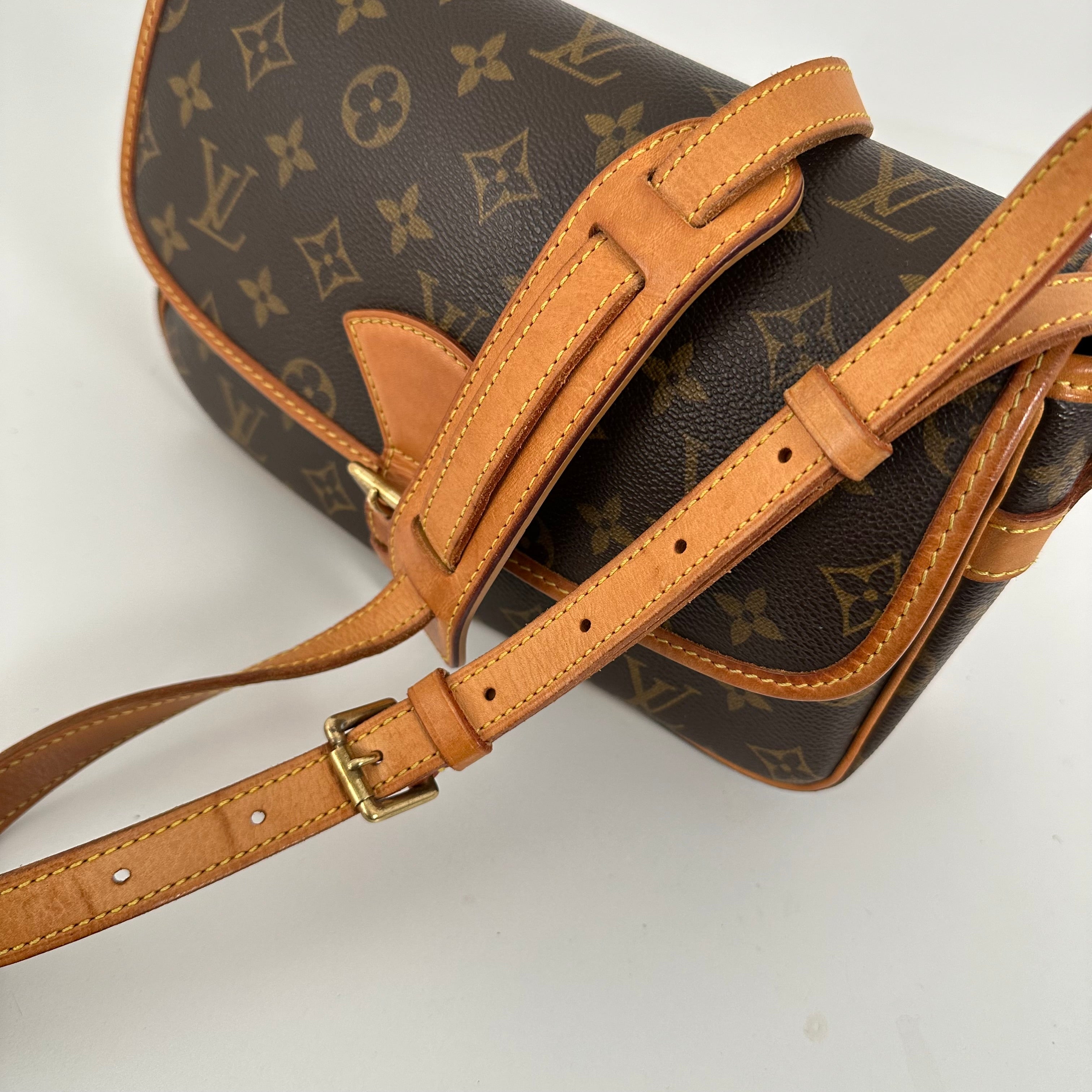 Monogram Sologne
