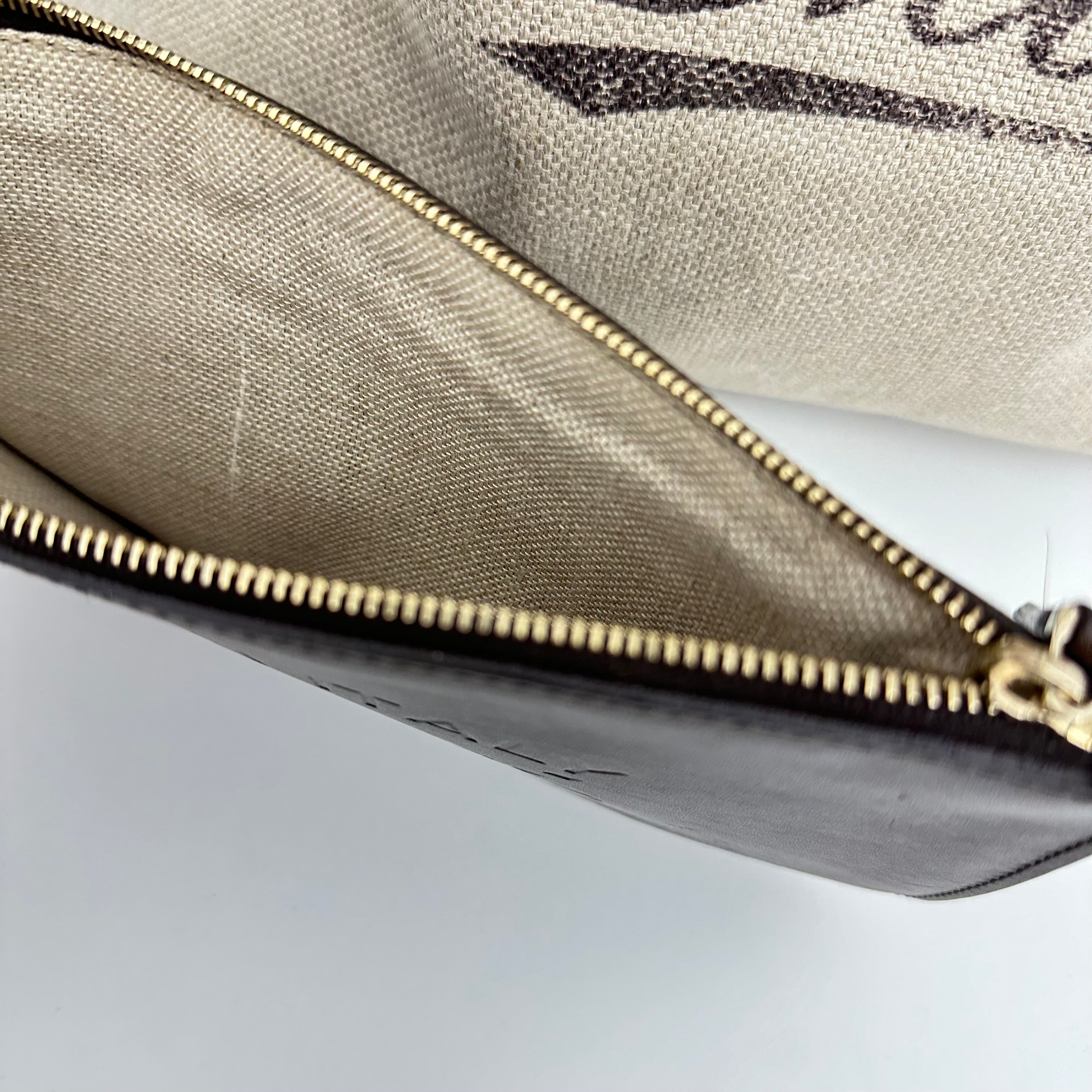 Logo Tote w/ Pouch