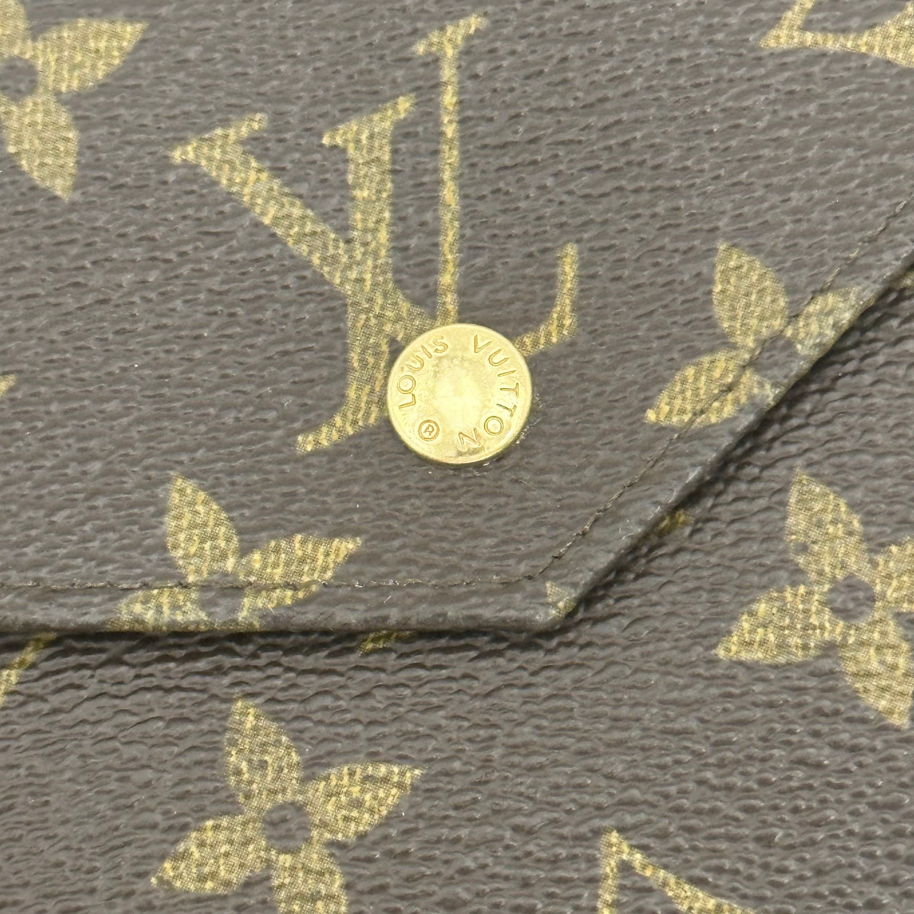 Double Snap Wallet