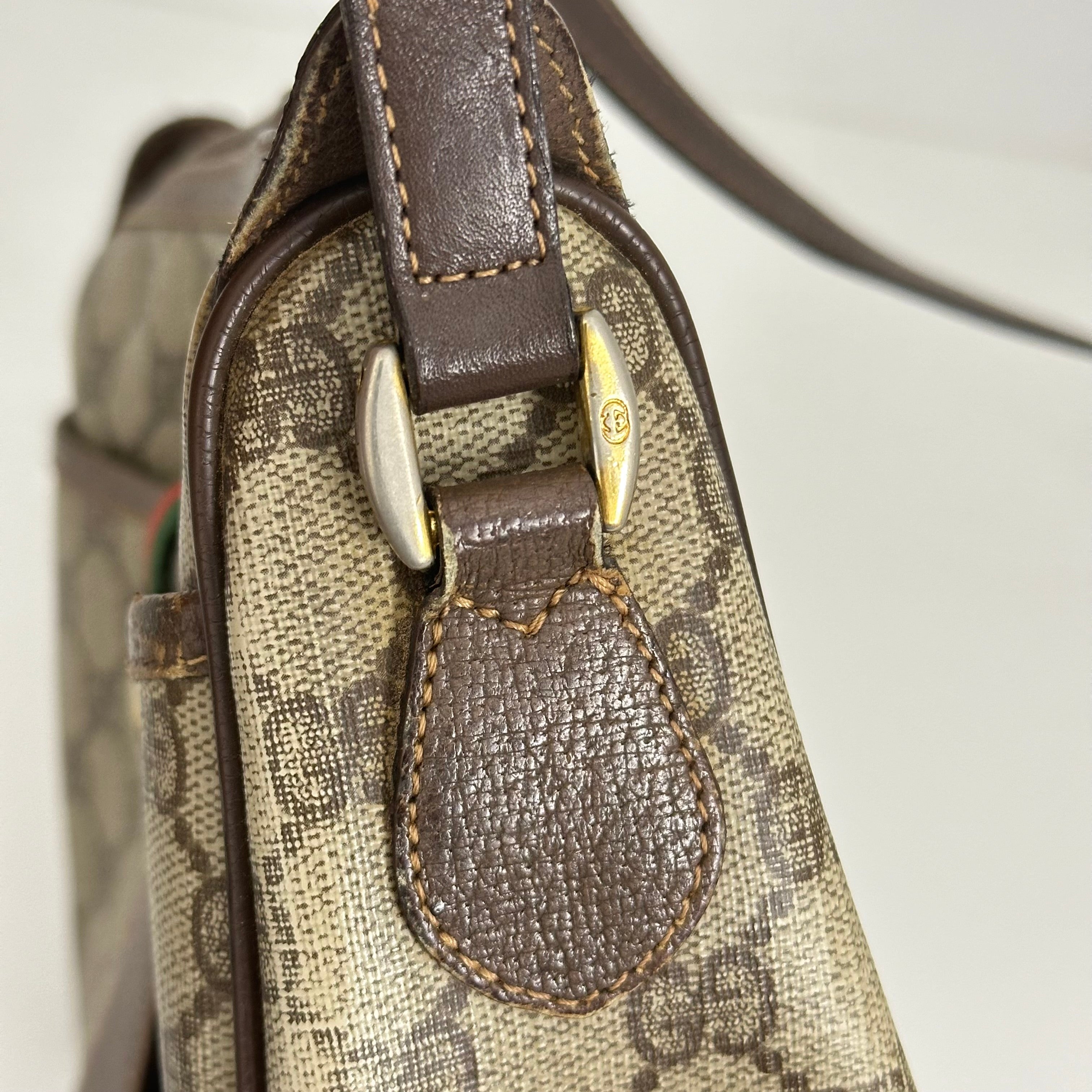 GG Supreme Small Crossbody