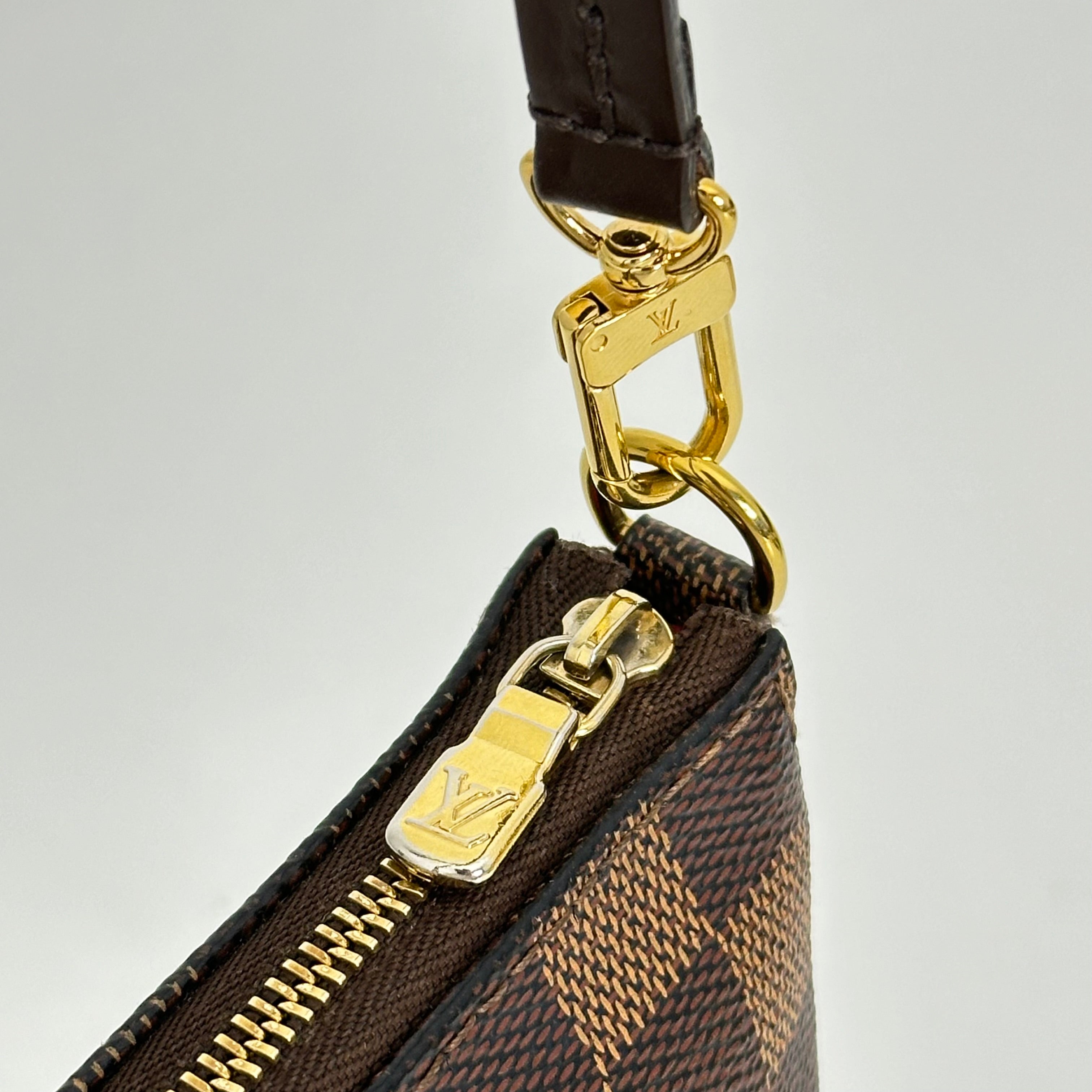 Damier Ebene Pochette Accessories