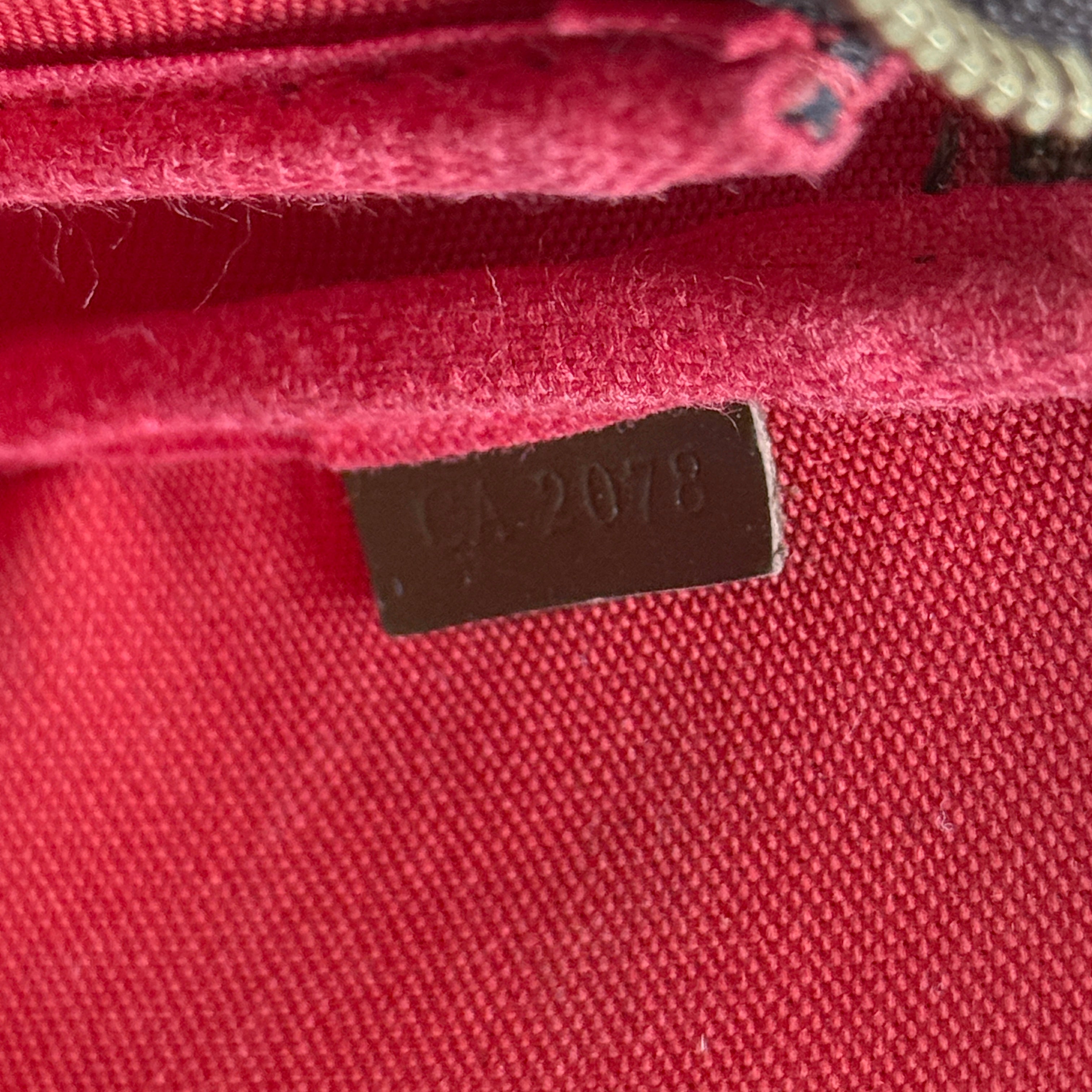 Damier Ebene Pochette Accessories