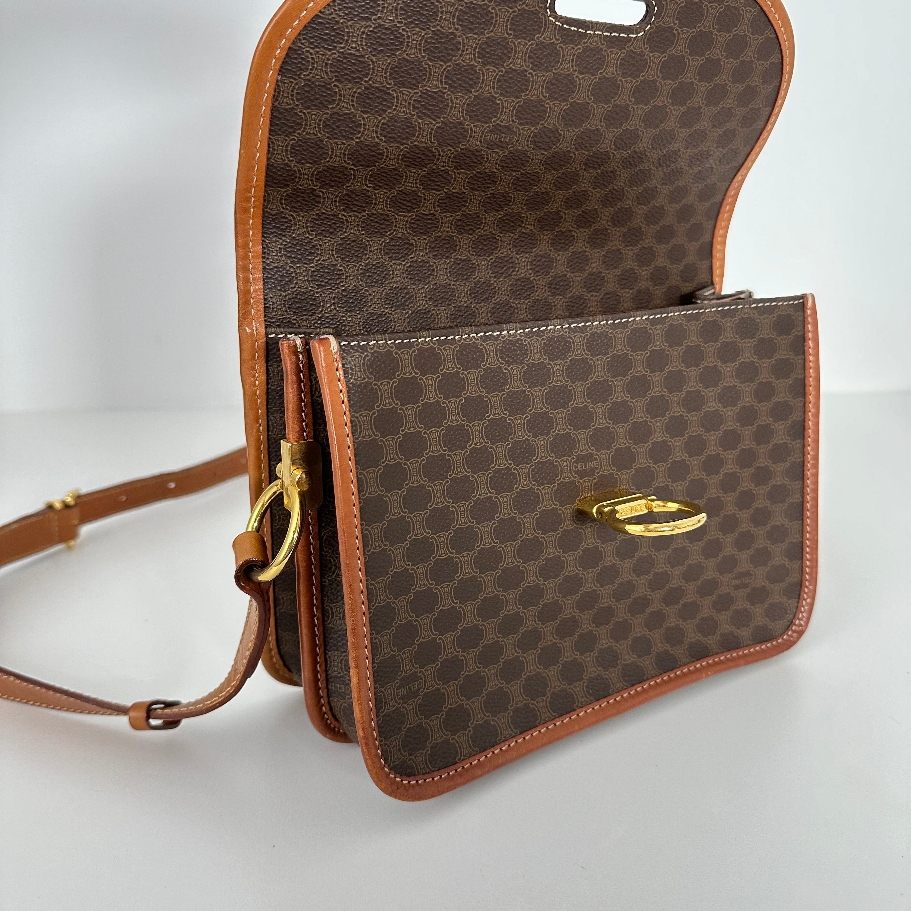 Macadam Crossbody