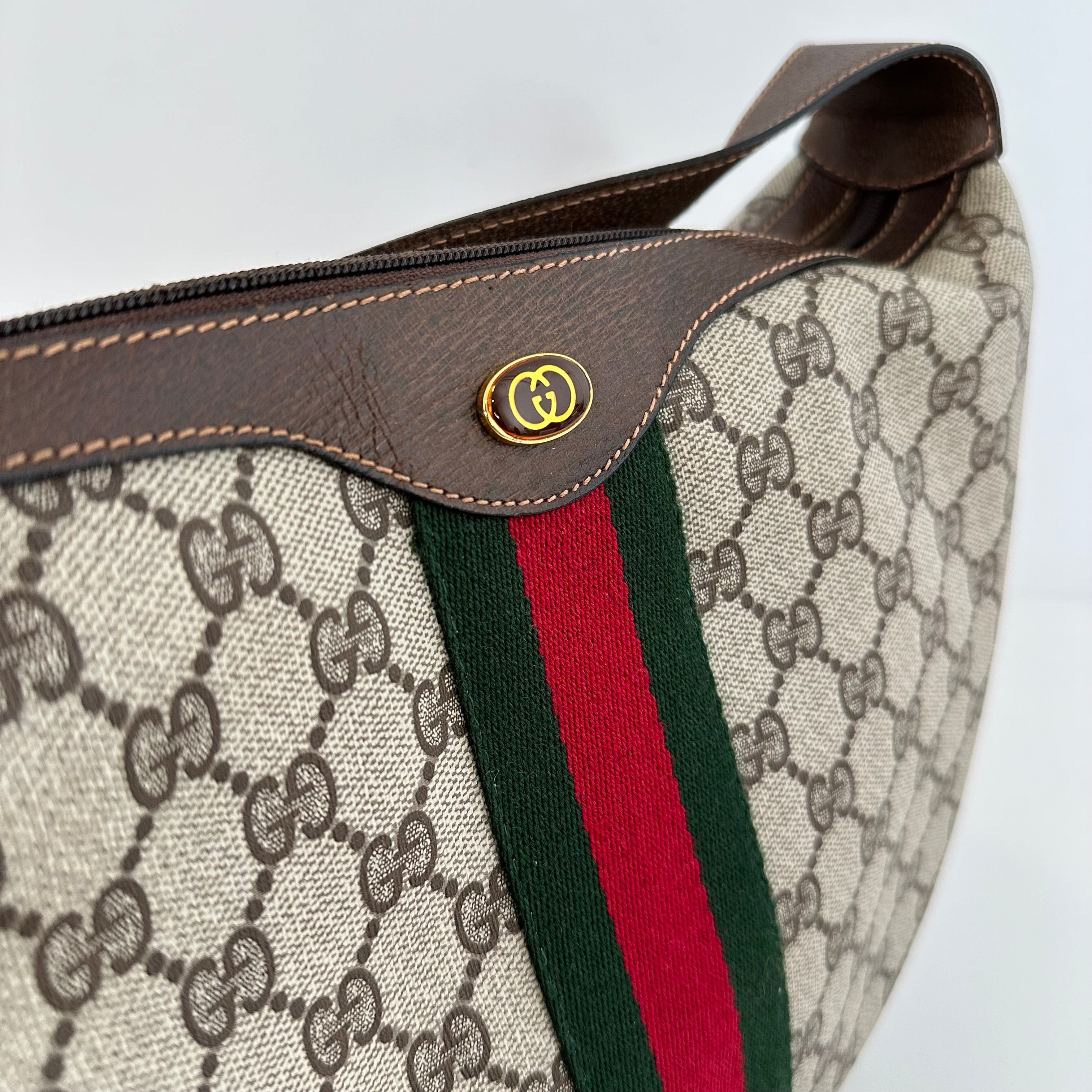 GG Supreme Sherry Shoulder Bag