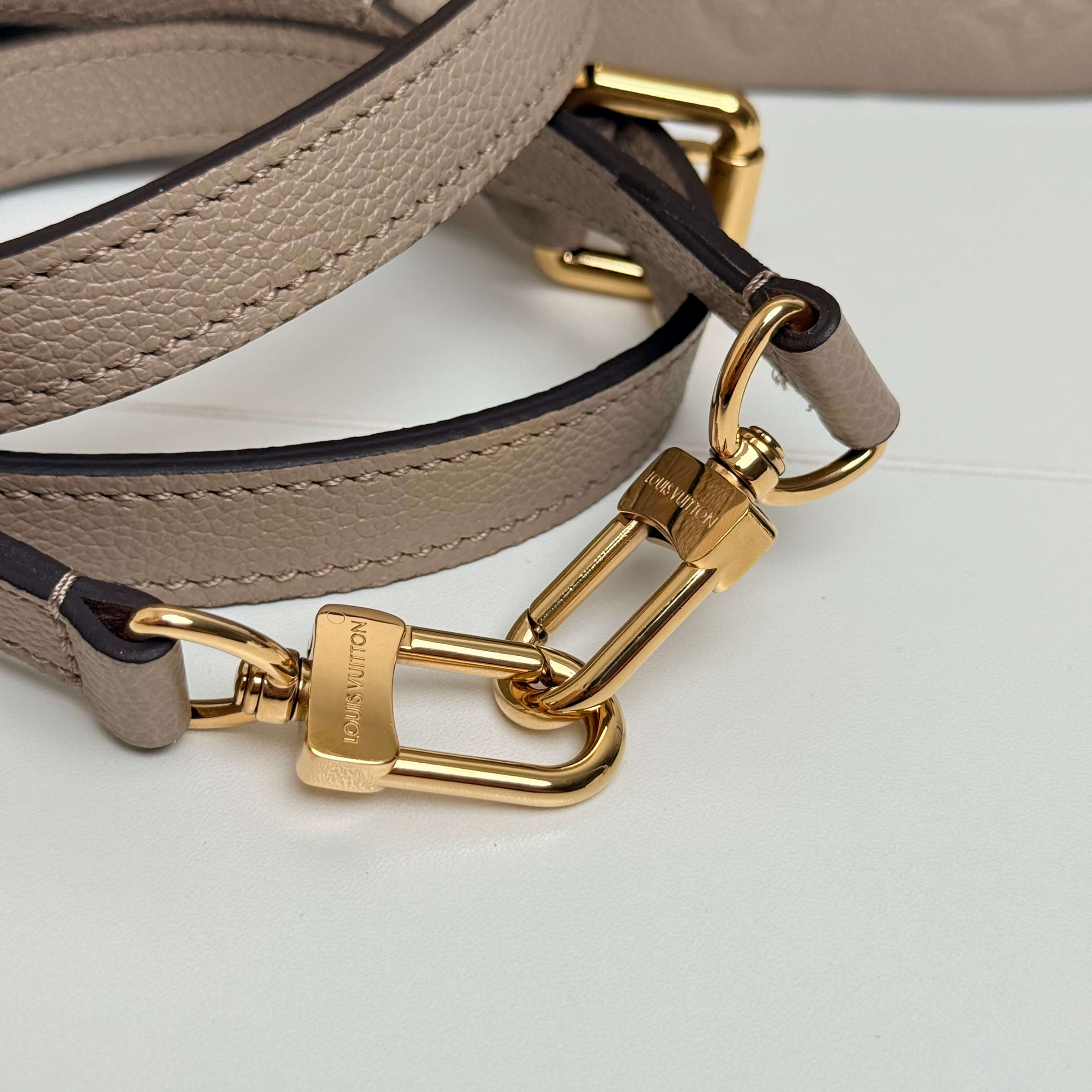 Pochette Metis