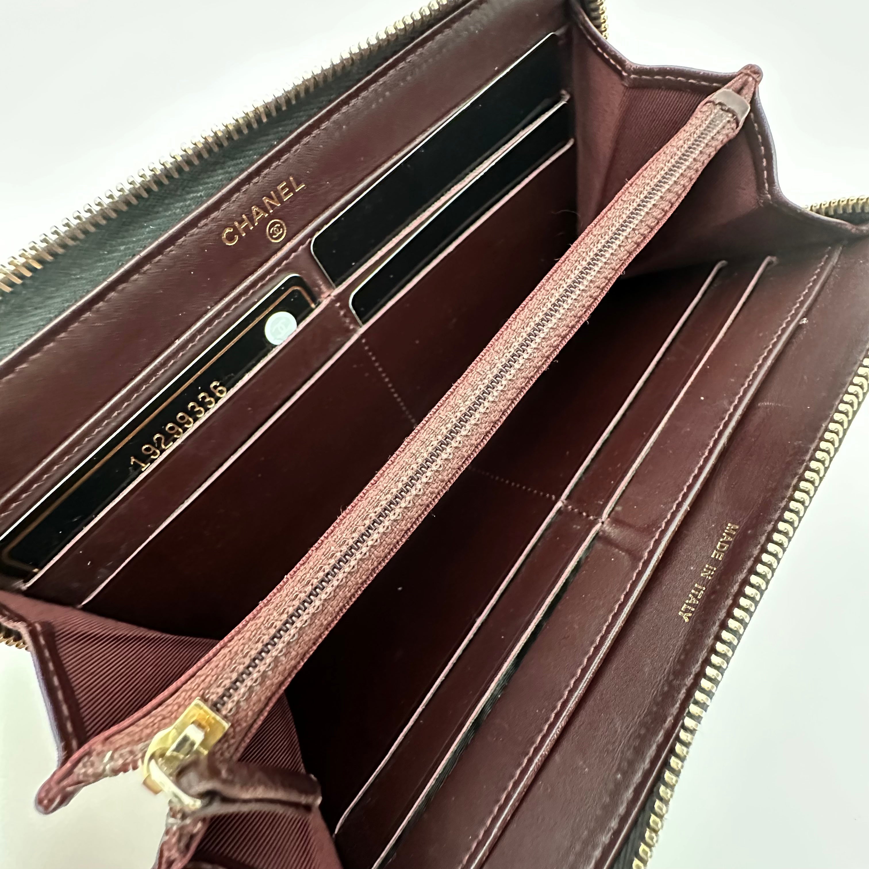 Large Caviar Zippy Wallet