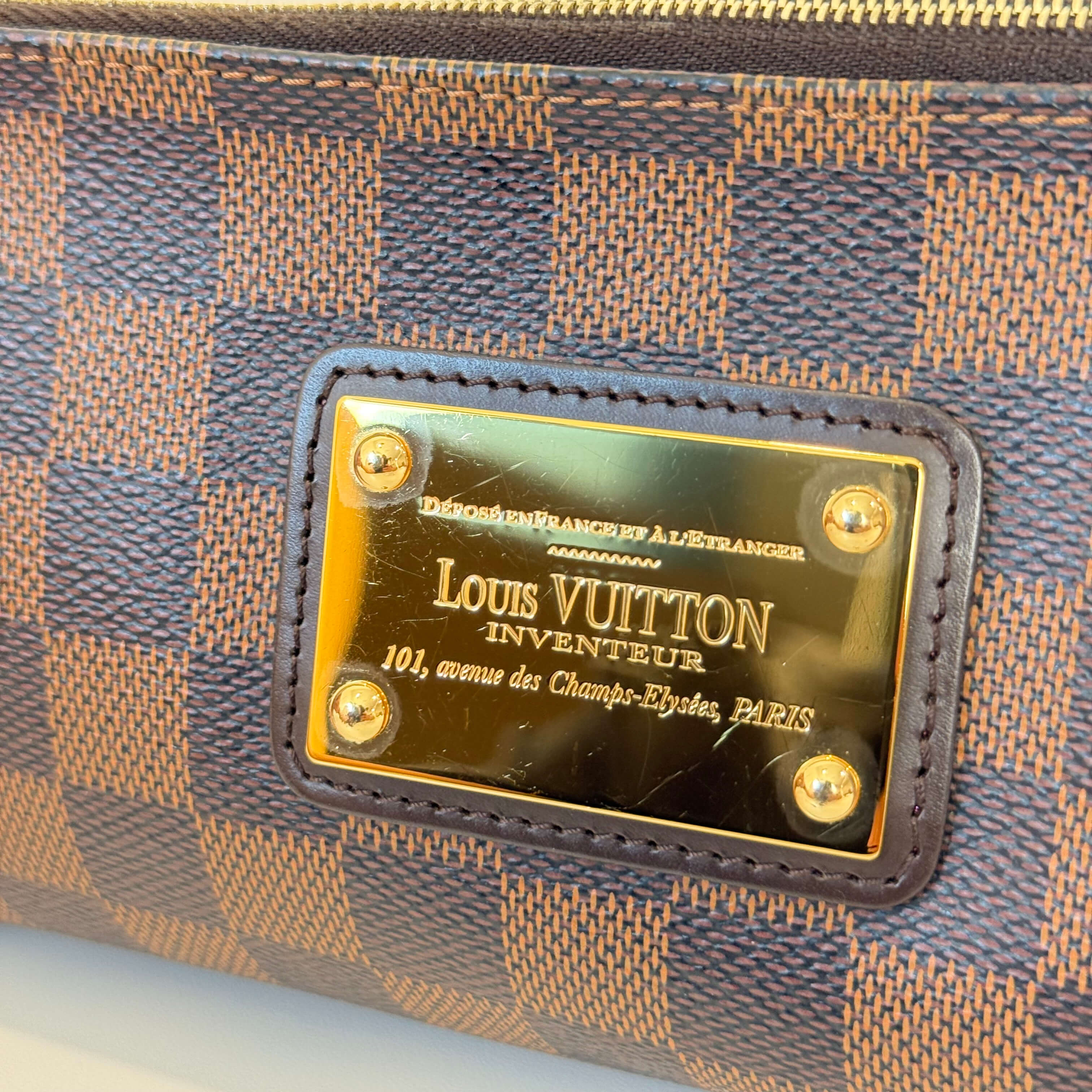 Eva Pochette
