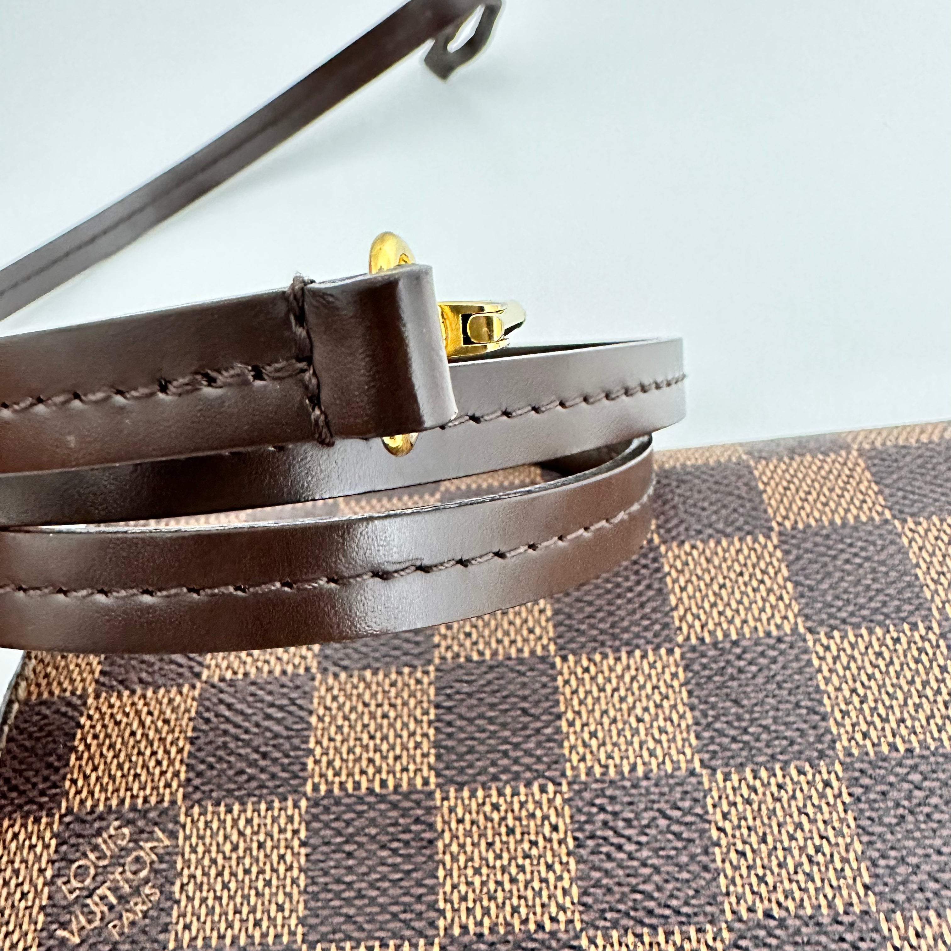 Damier Ebene Favourite PM