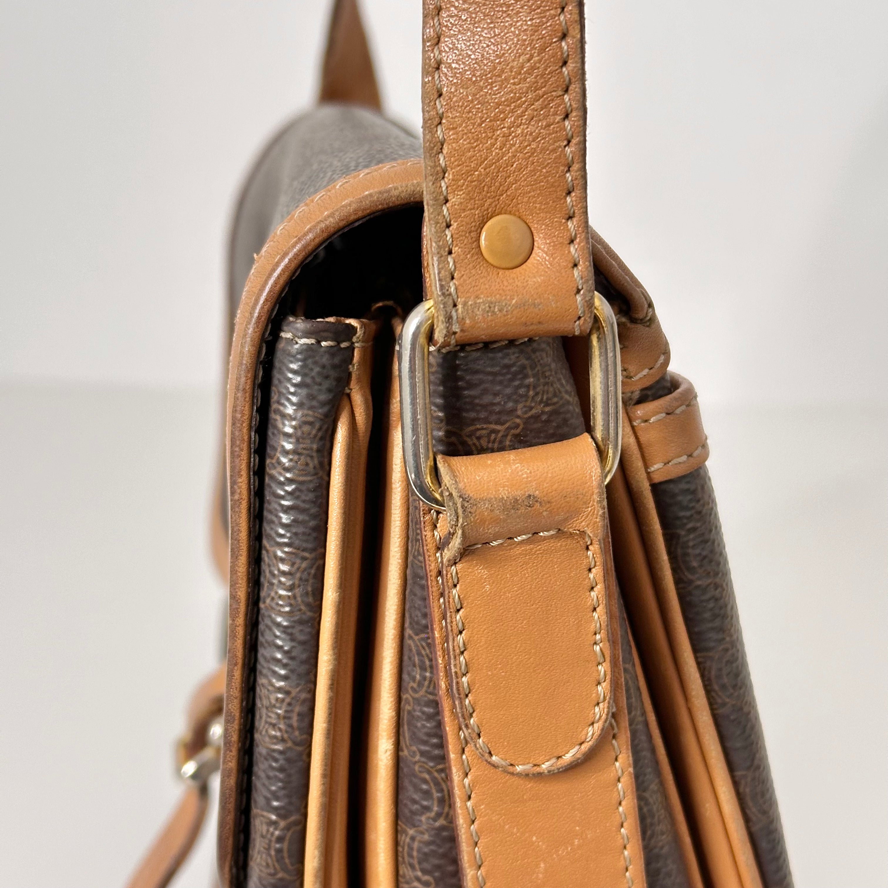 Macadam Crossbody