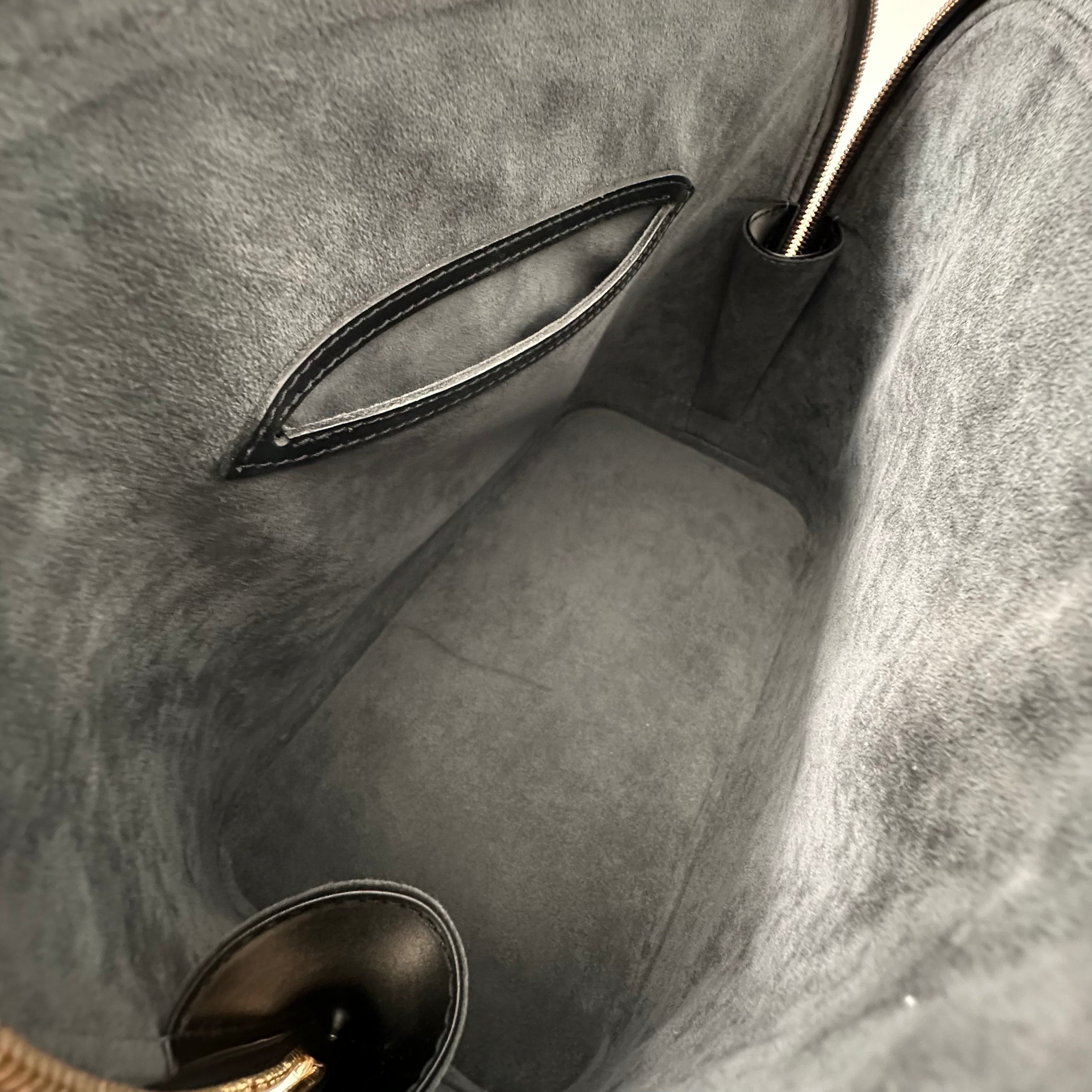 Black Epi Alma PM