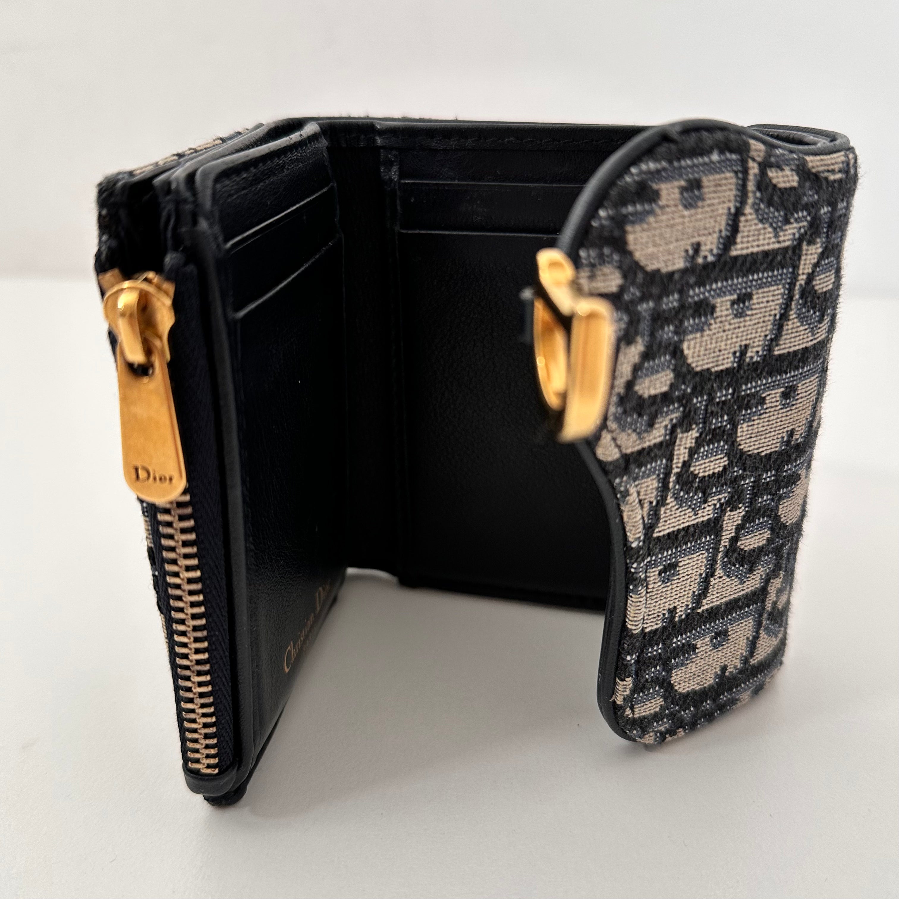 Oblique Cardholder