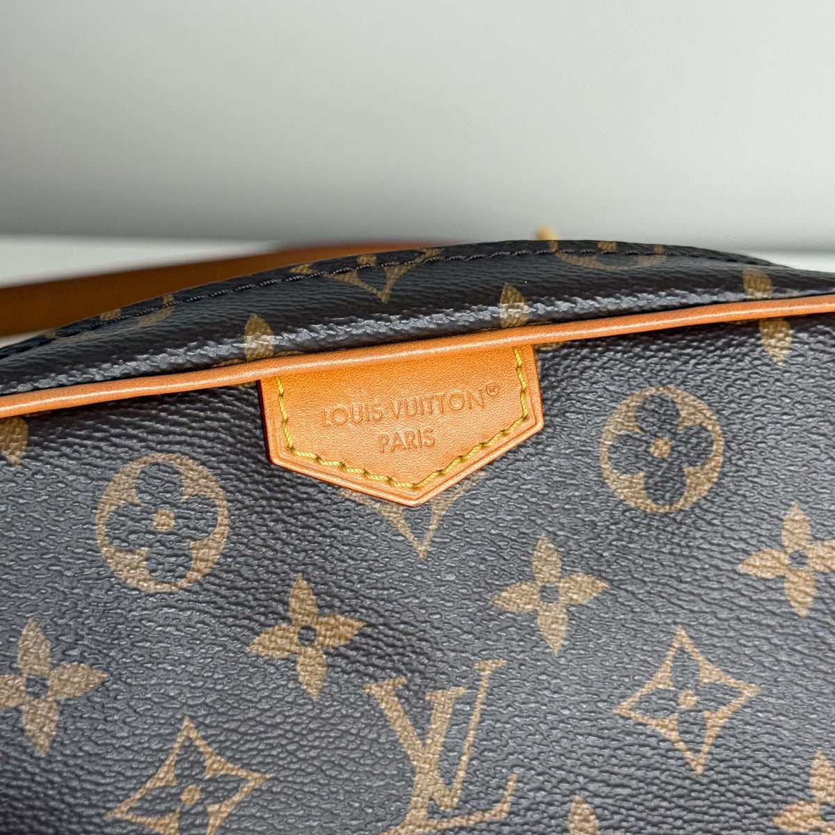 Trocadero Wearable Wallet