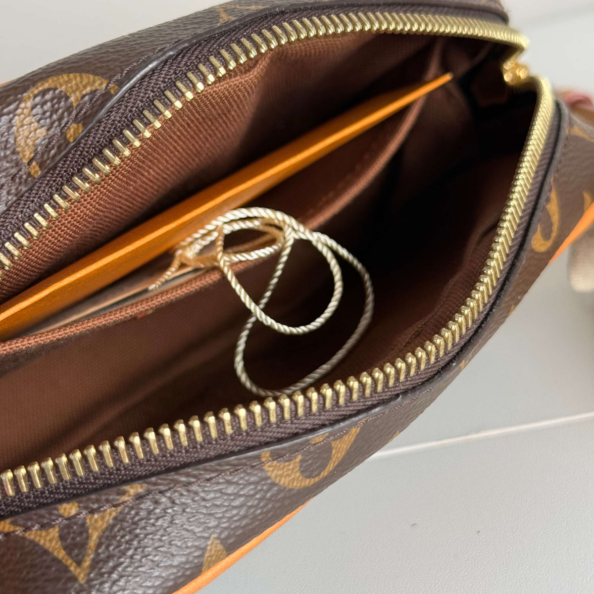 Trocadero Wearable Wallet