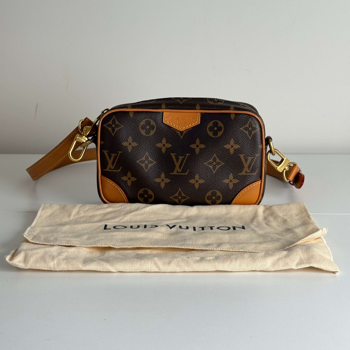 Trocadero Wearable Wallet