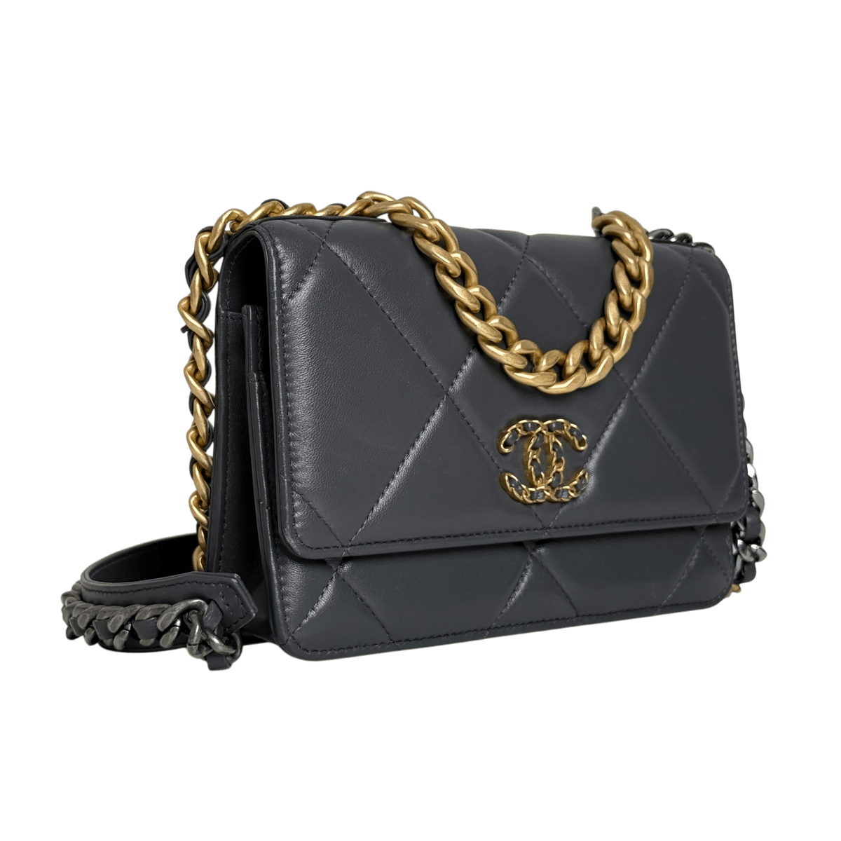 Chanel 19 WOC