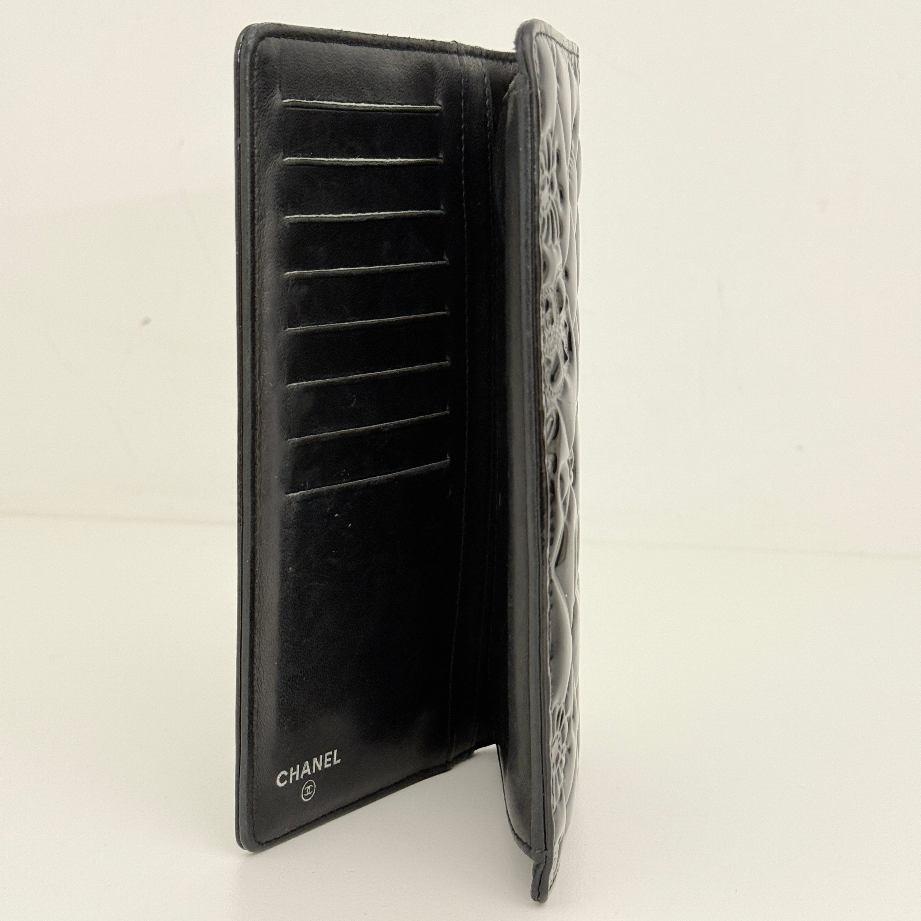 Icon Patent Wallet