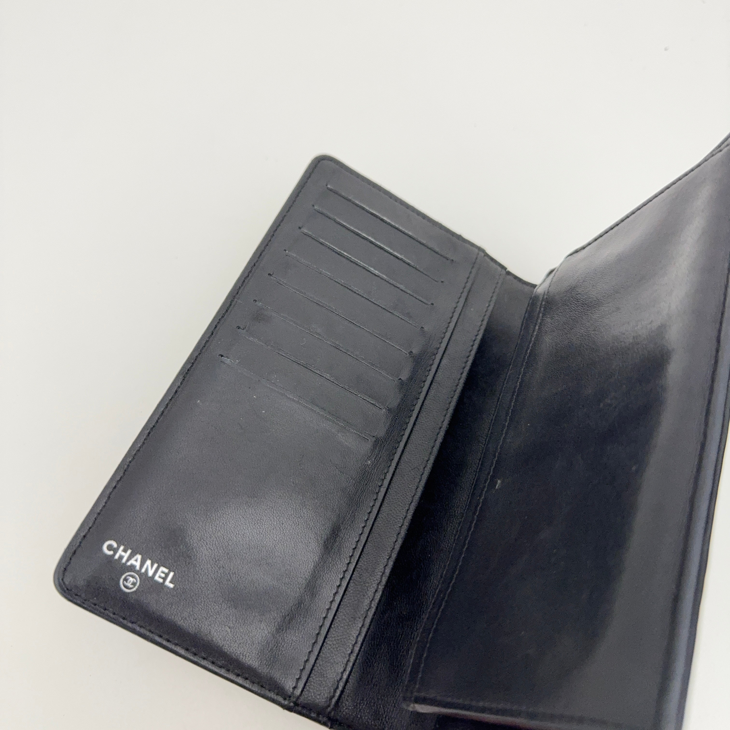Icon Patent Wallet