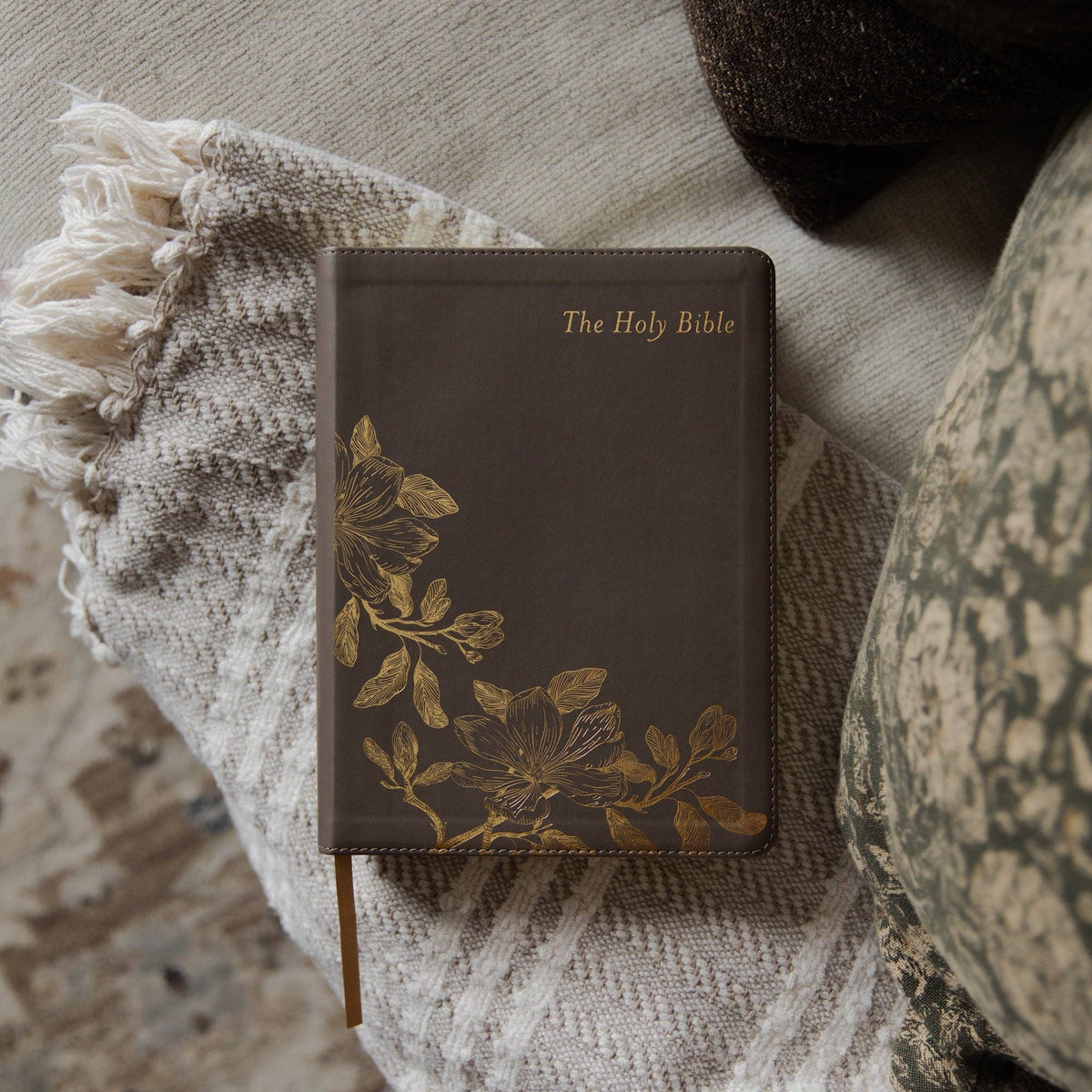 ESV Single Column Journaling Bible | Delight