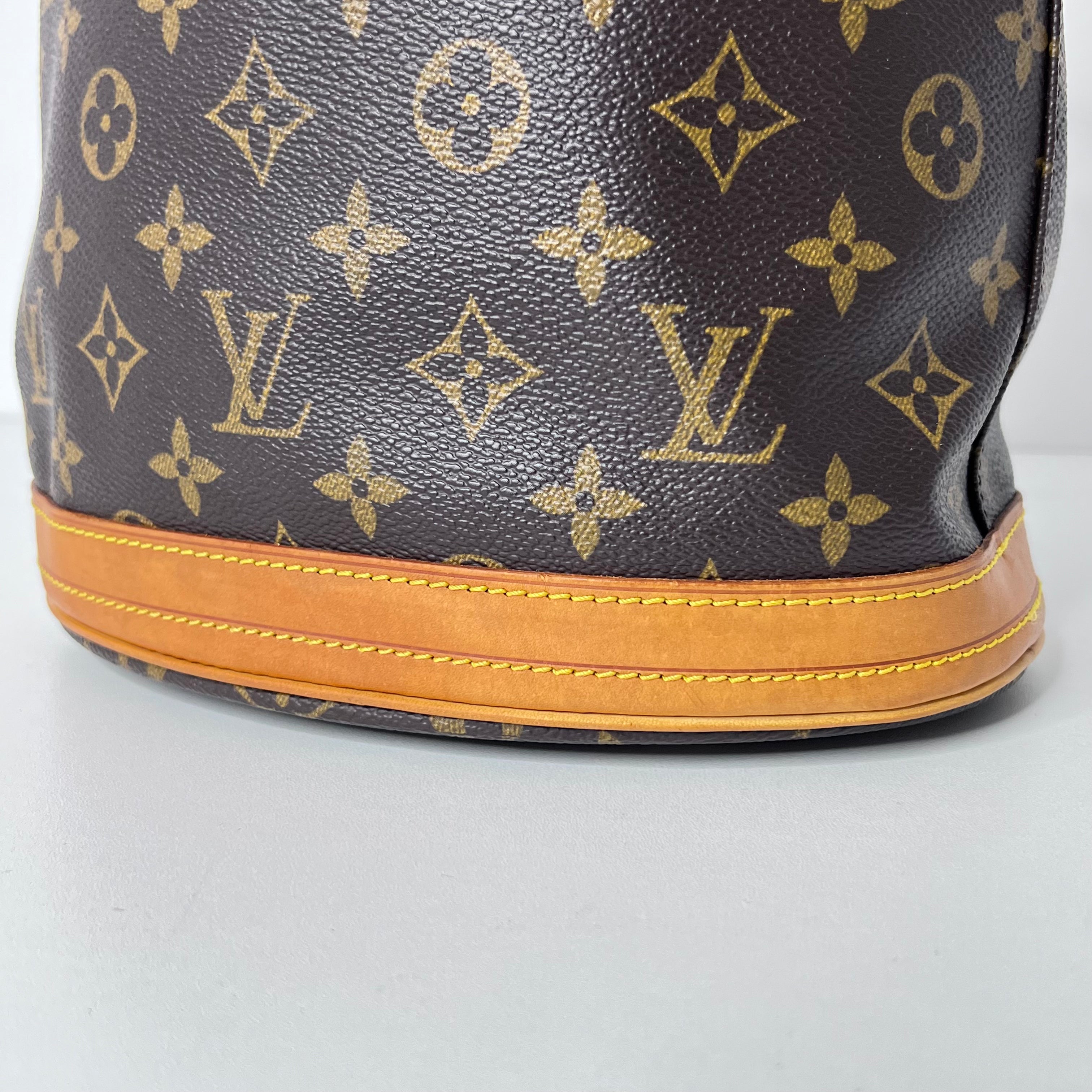 Marais Petit Bucket