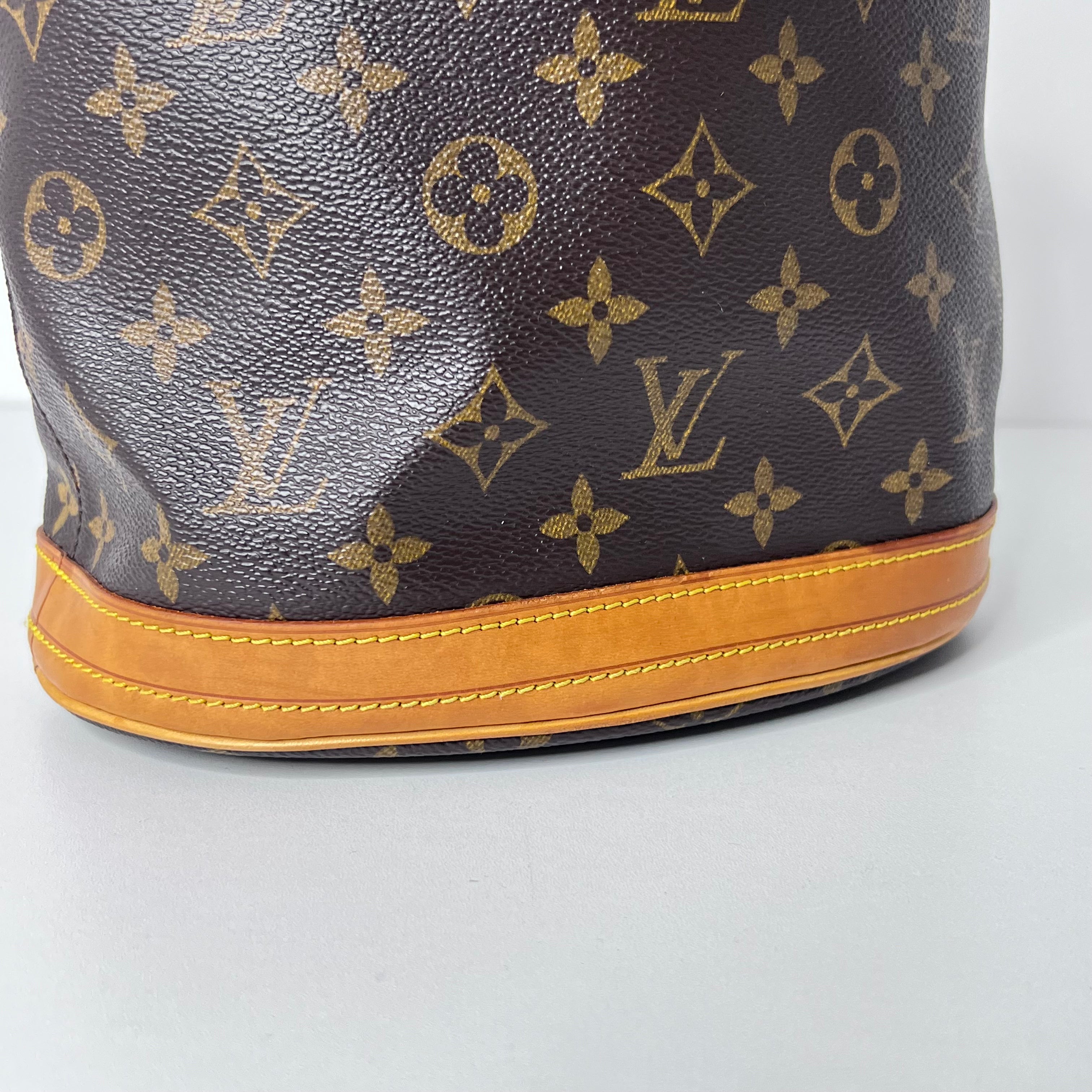 Marais Petit Bucket