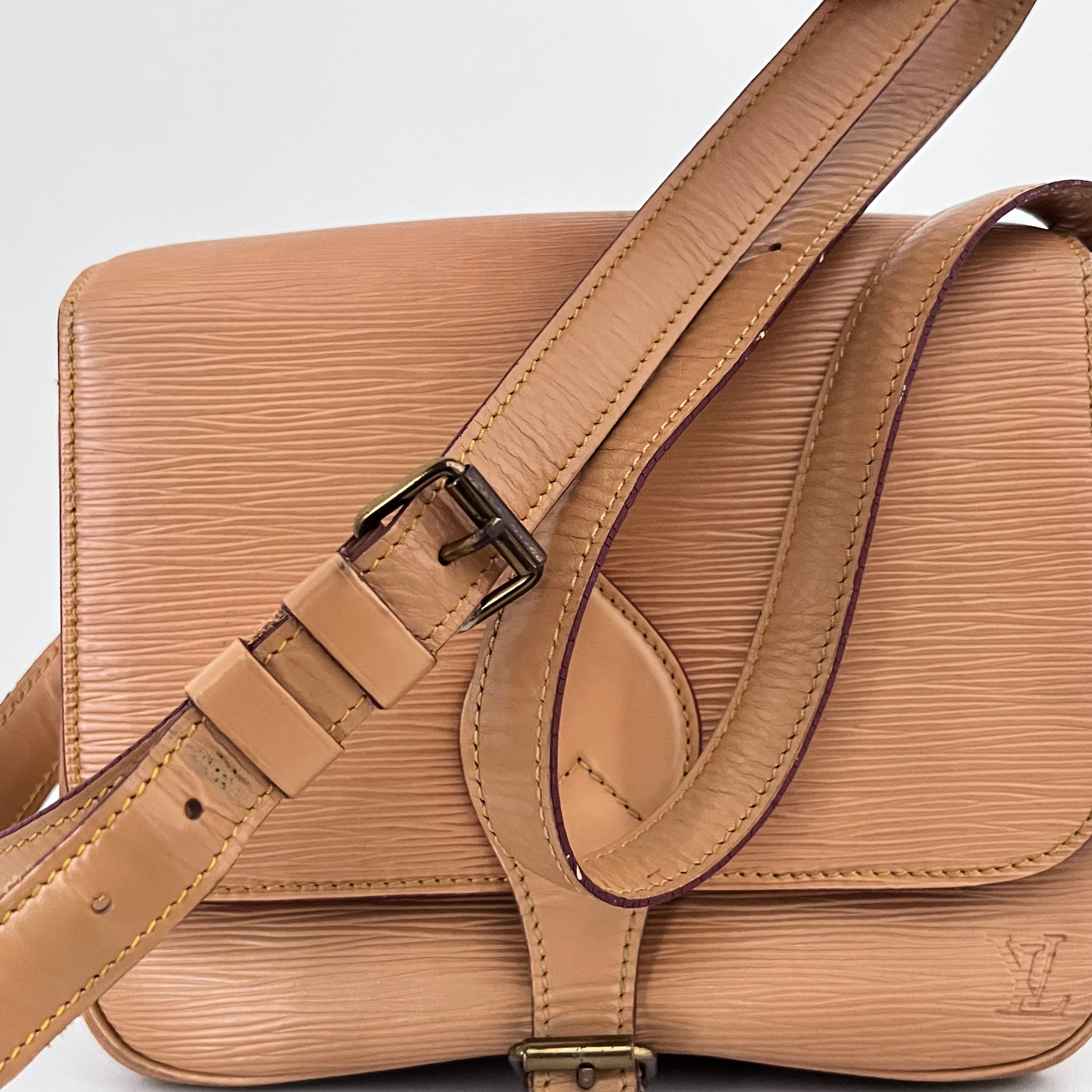 Winnipeg Beige Cartouchiere Crossbody