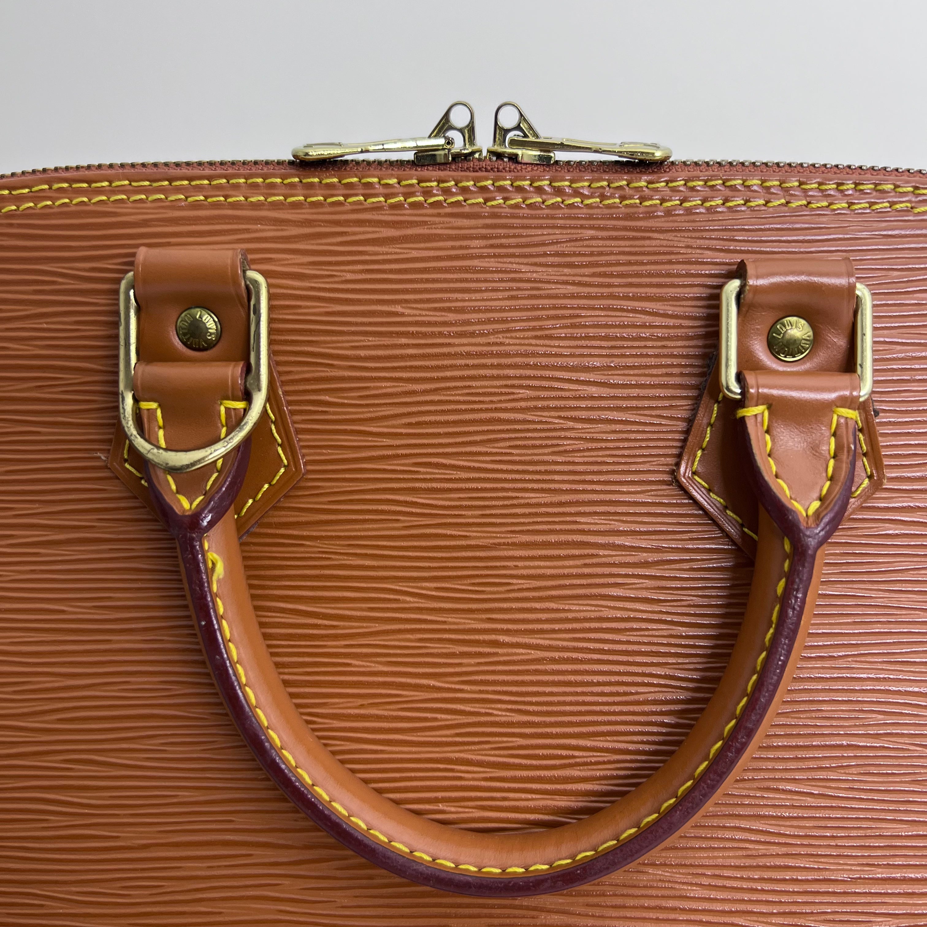 Camel Epi Alma PM w/ Strap