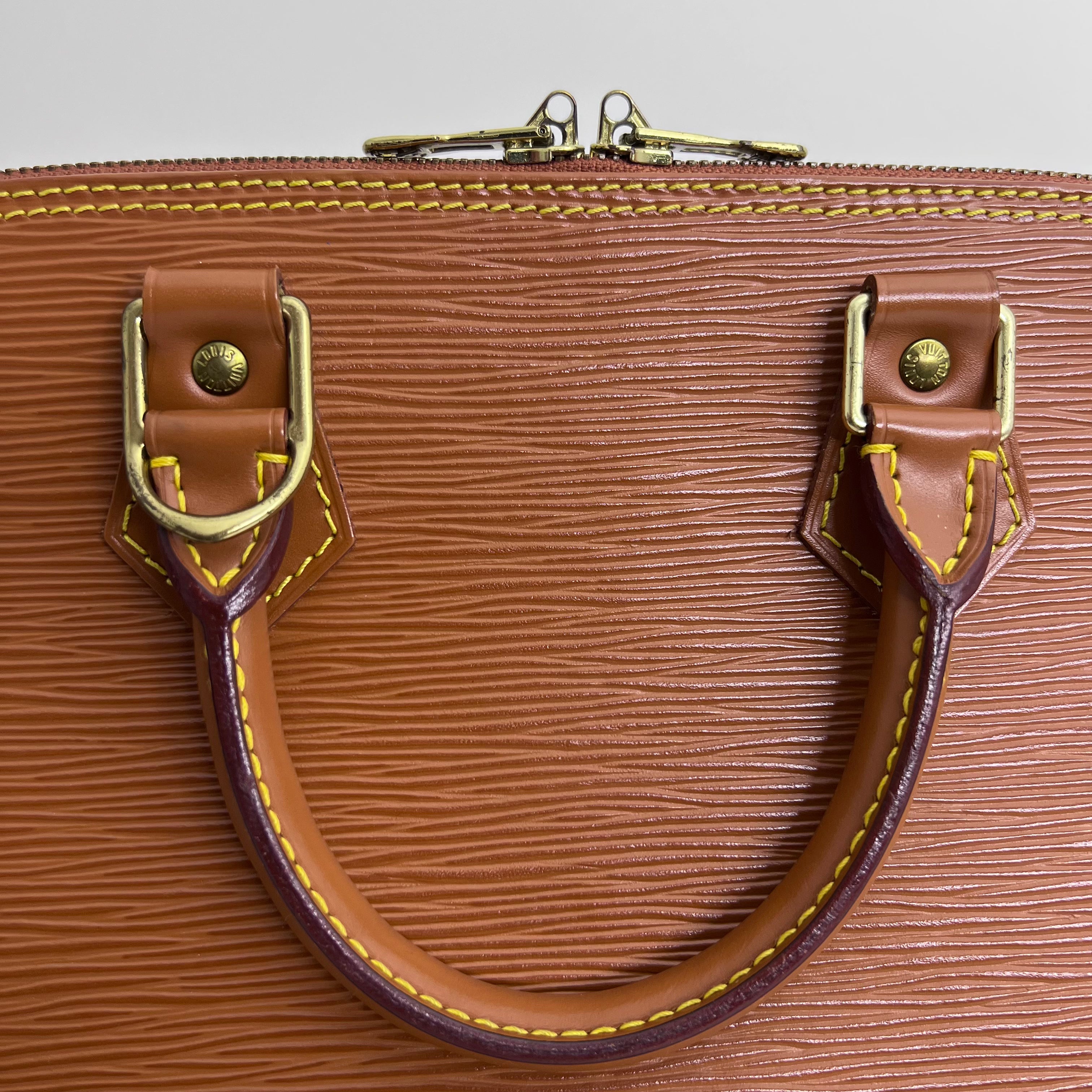 Camel Epi Alma PM w/ Strap