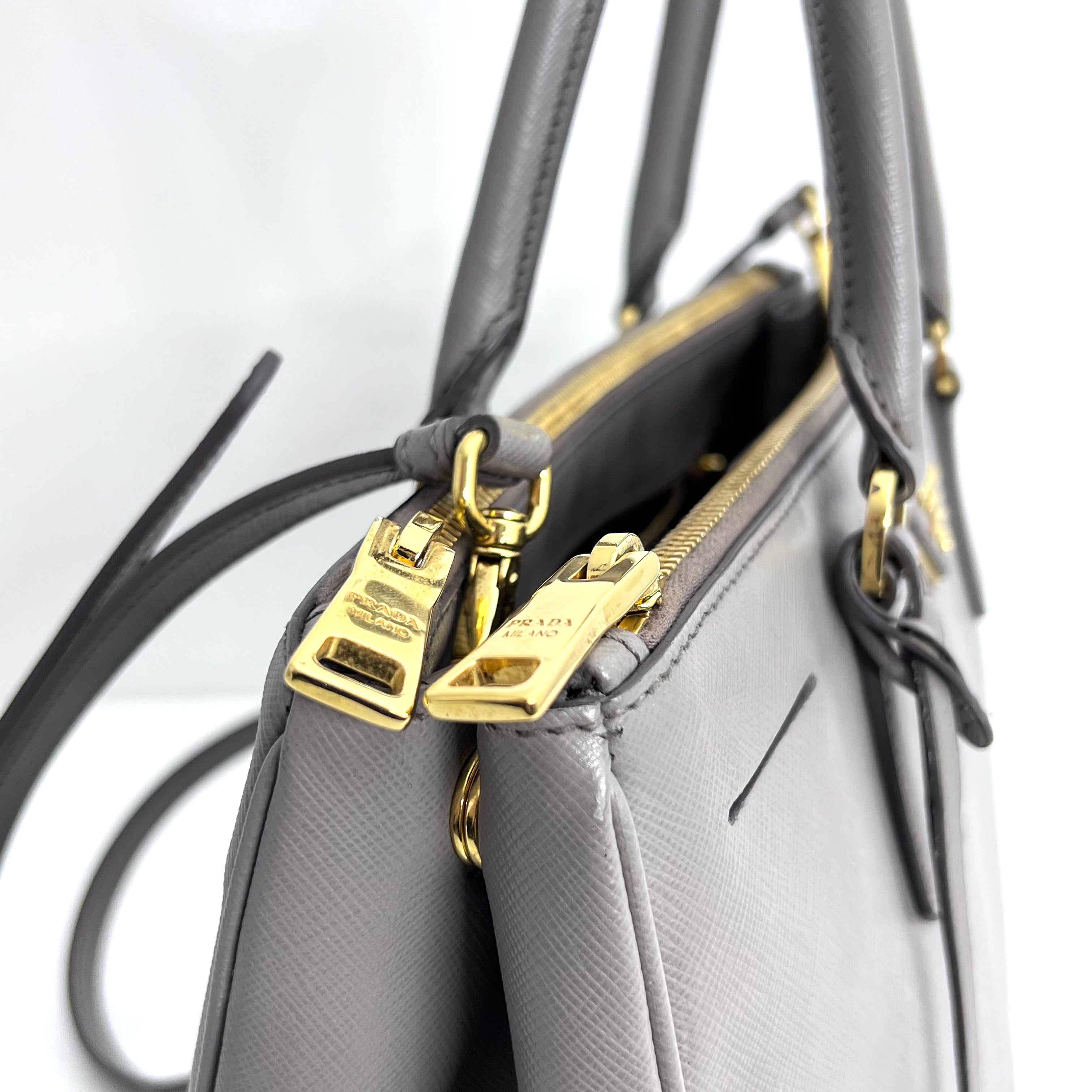 Medium Saffiano Lux Galleria Tote