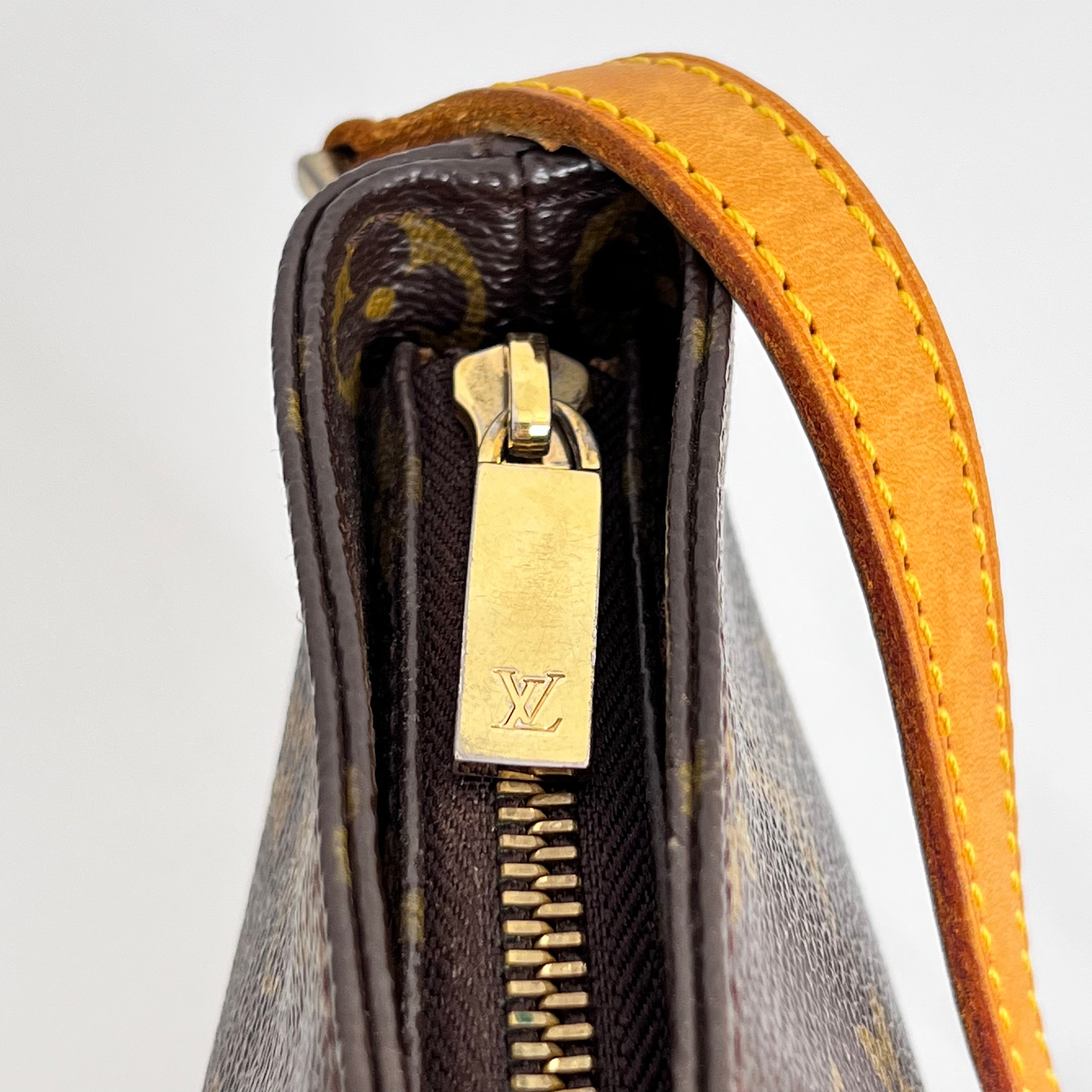 Monogram Trotteur