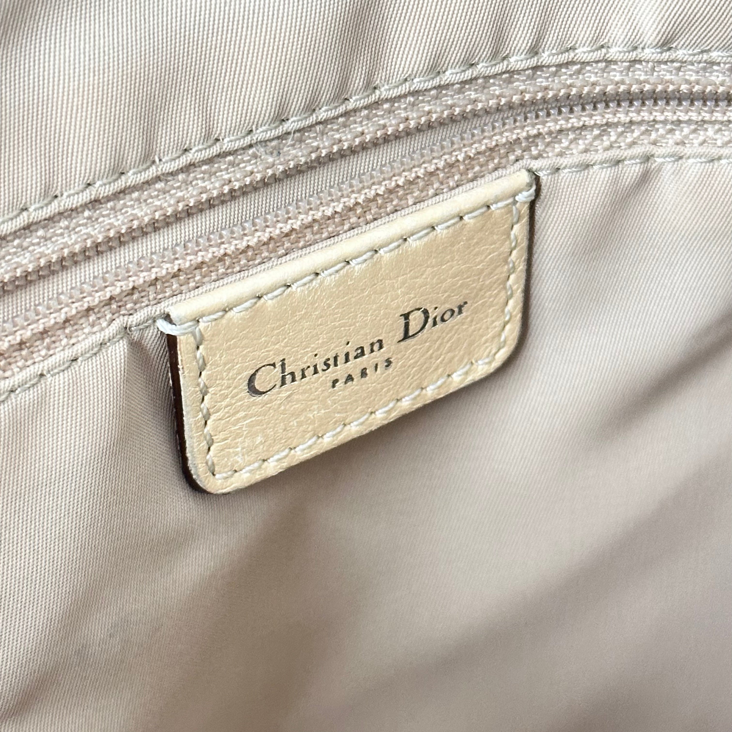 Trotter Messenger Bag
