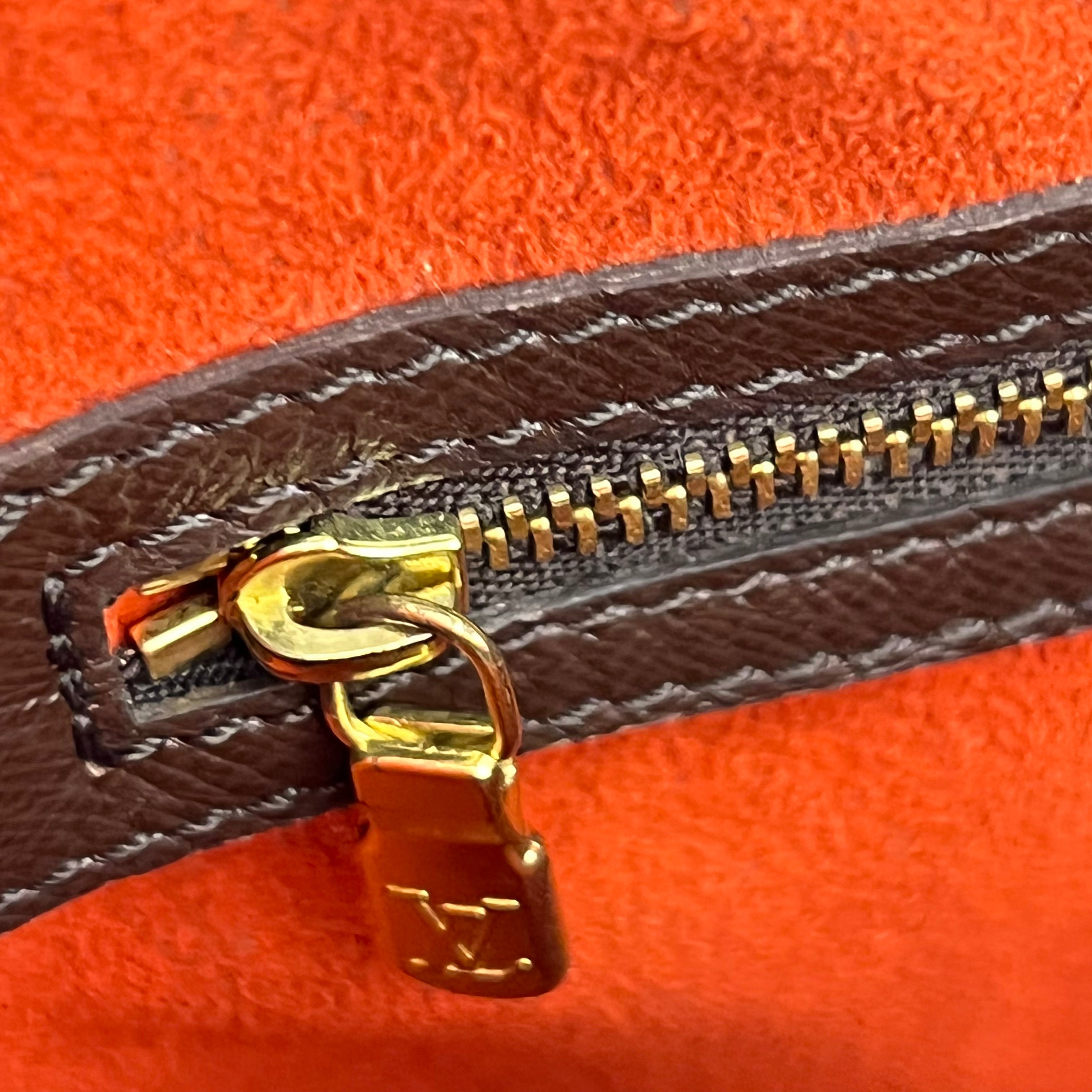 Damier Ebene Marais Petit Bucket Bag