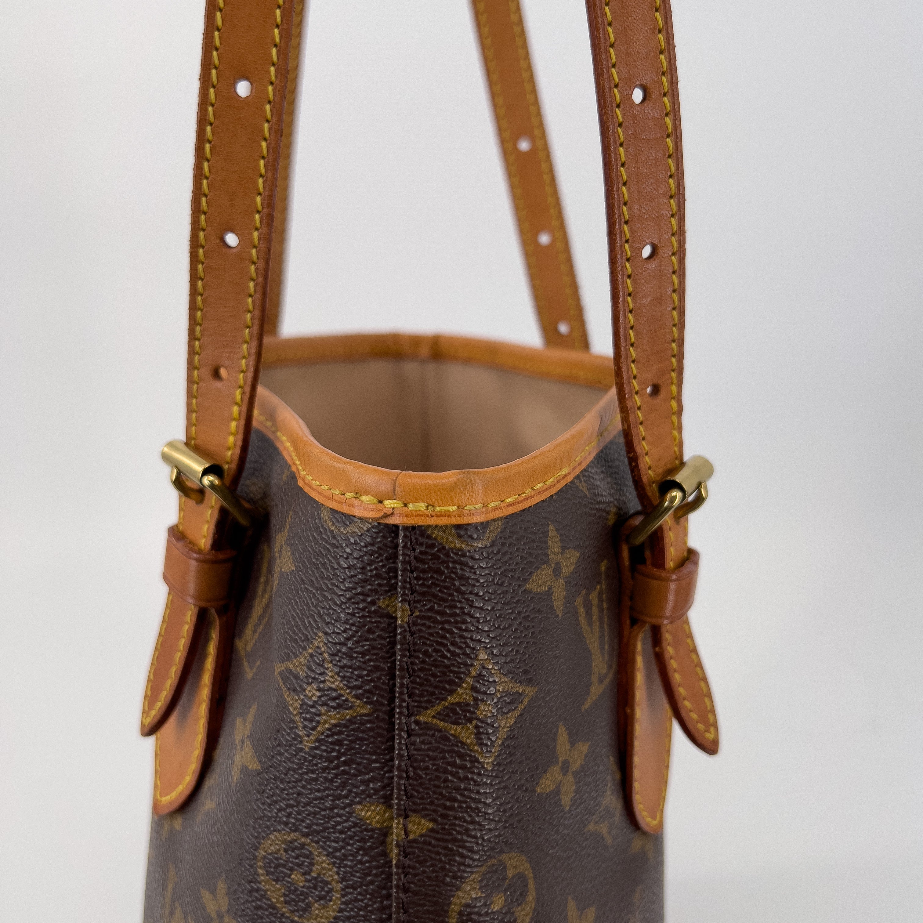 Monogram Marais Petit Bucket