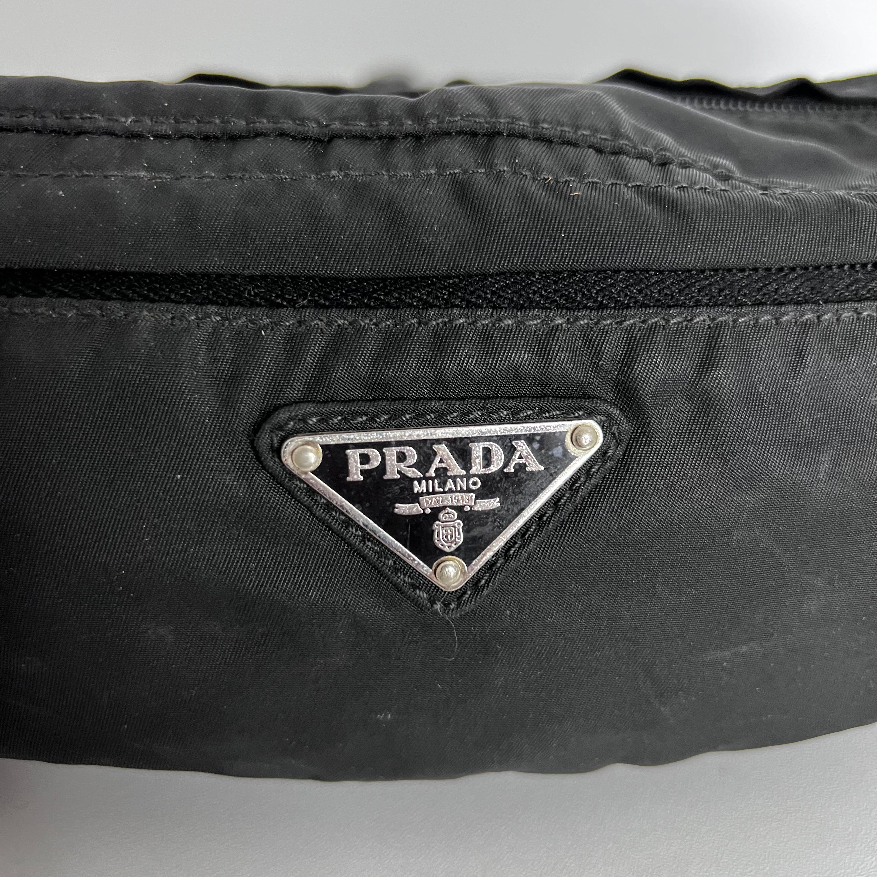 Caviar Leather Card & Coin Zipper Wallet