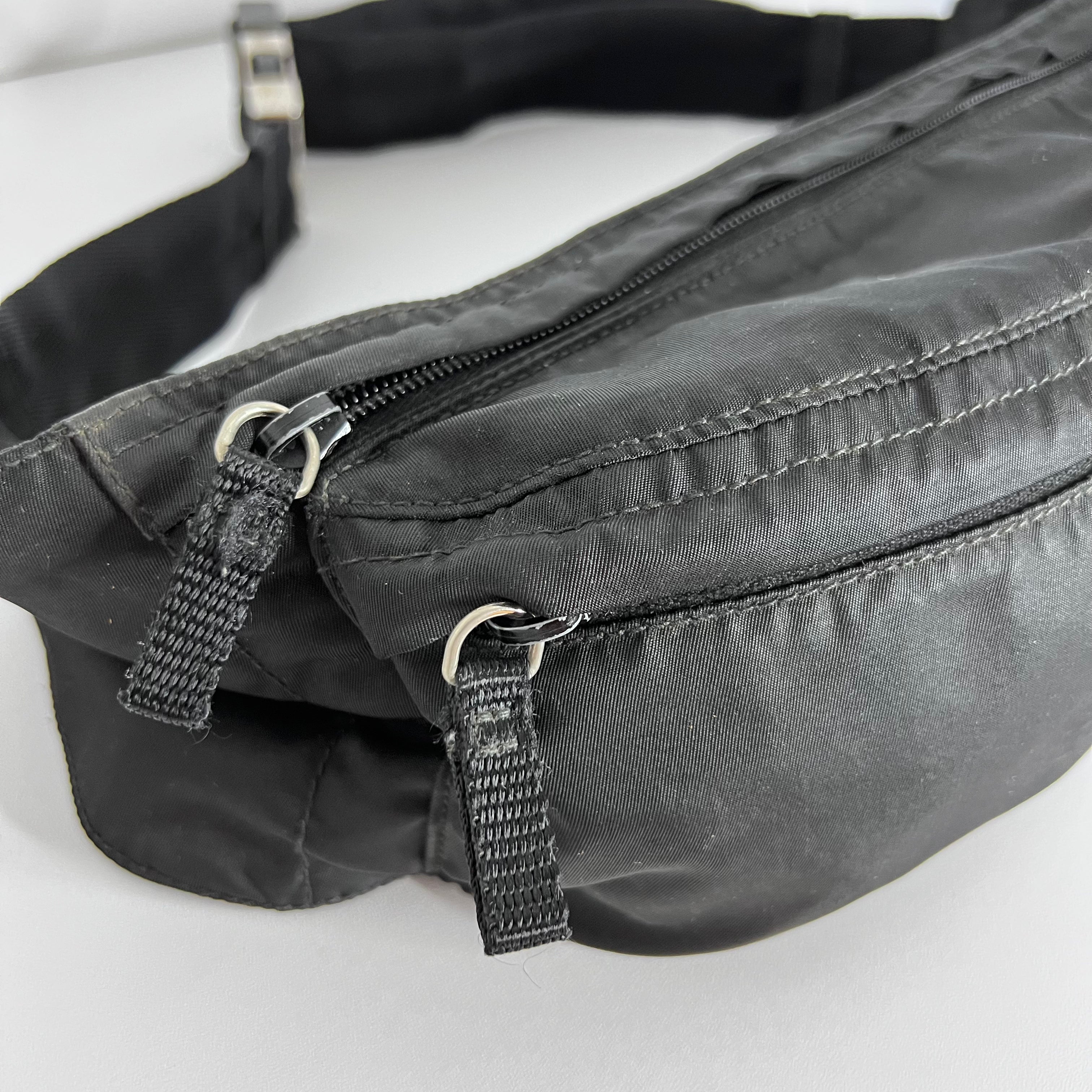 Caviar Leather Card & Coin Zipper Wallet