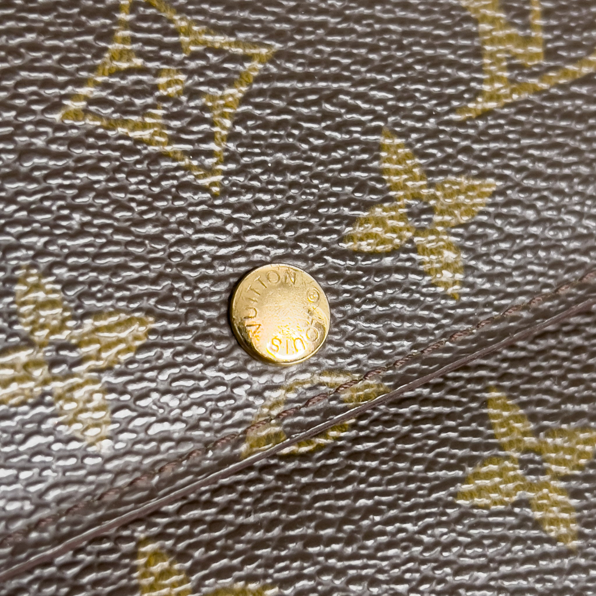 Monogram Wallet on Chain