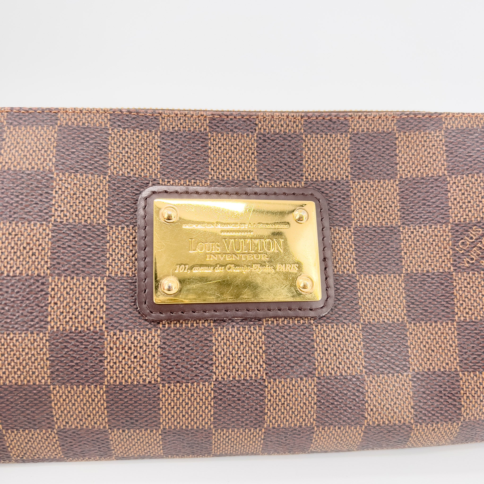 Damier Ebene Pochette Eva