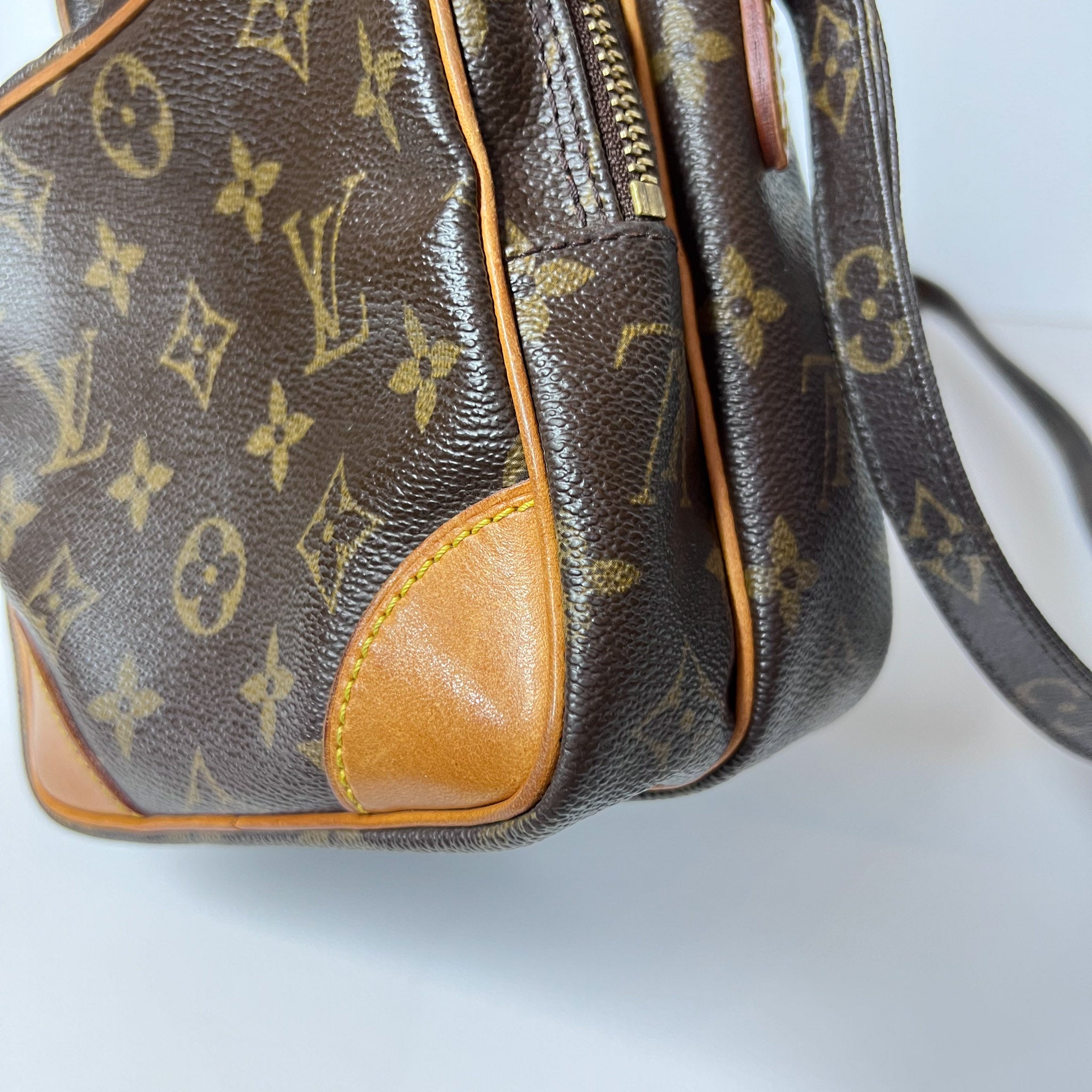 Monogram Amazone