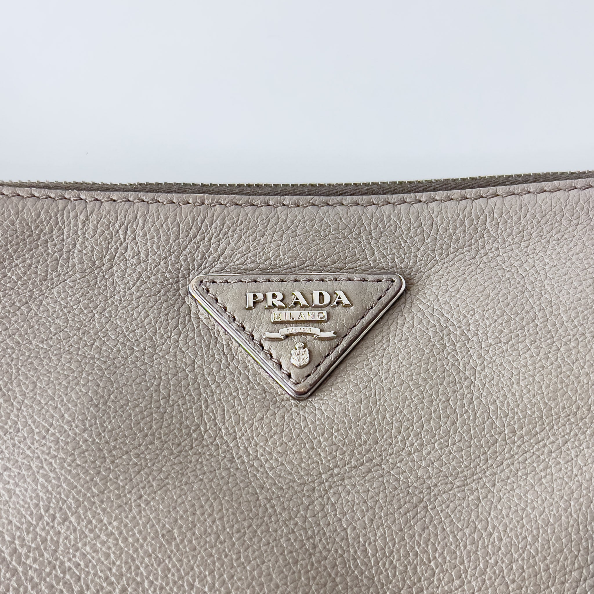 Daino Leather Crossbody
