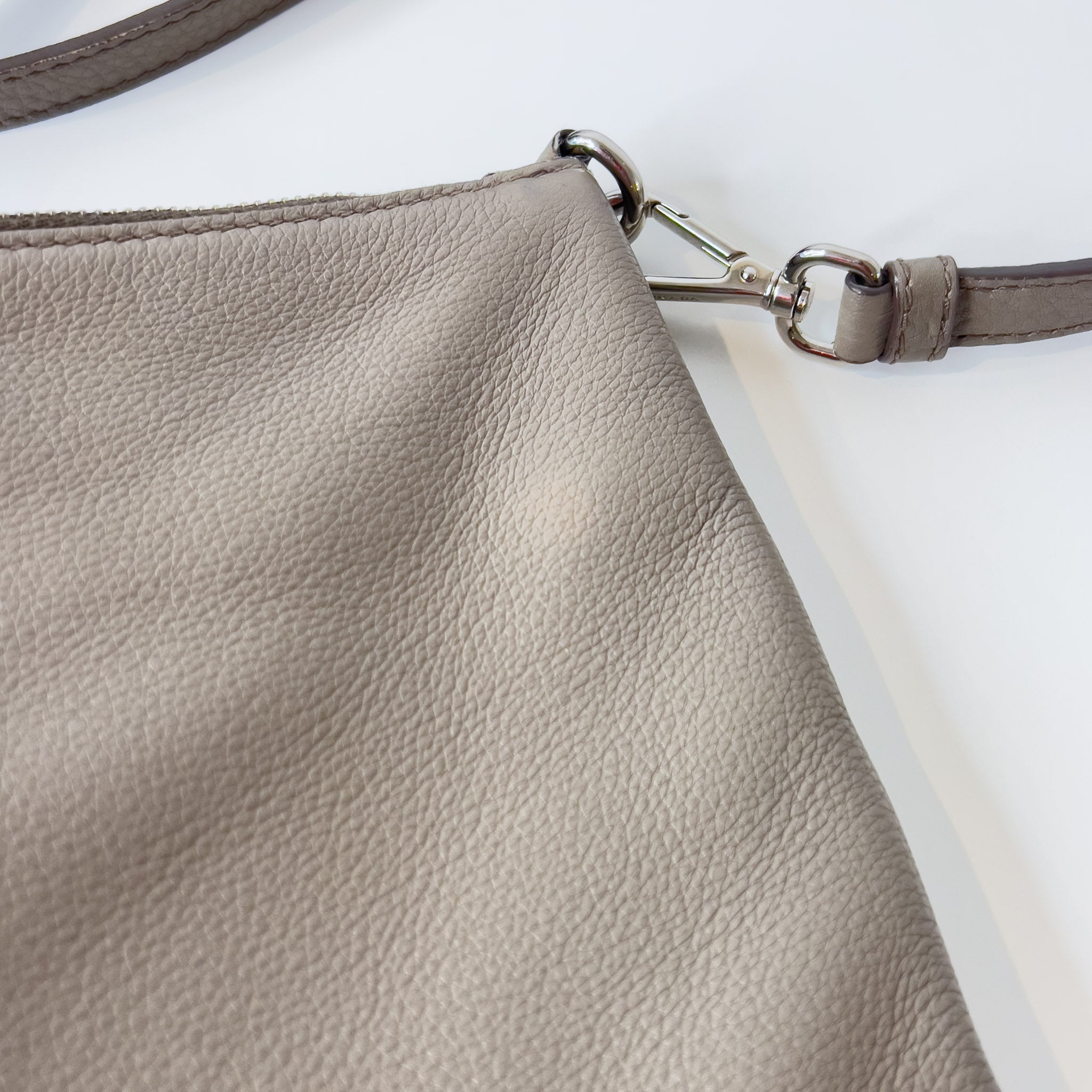 Daino Leather Crossbody